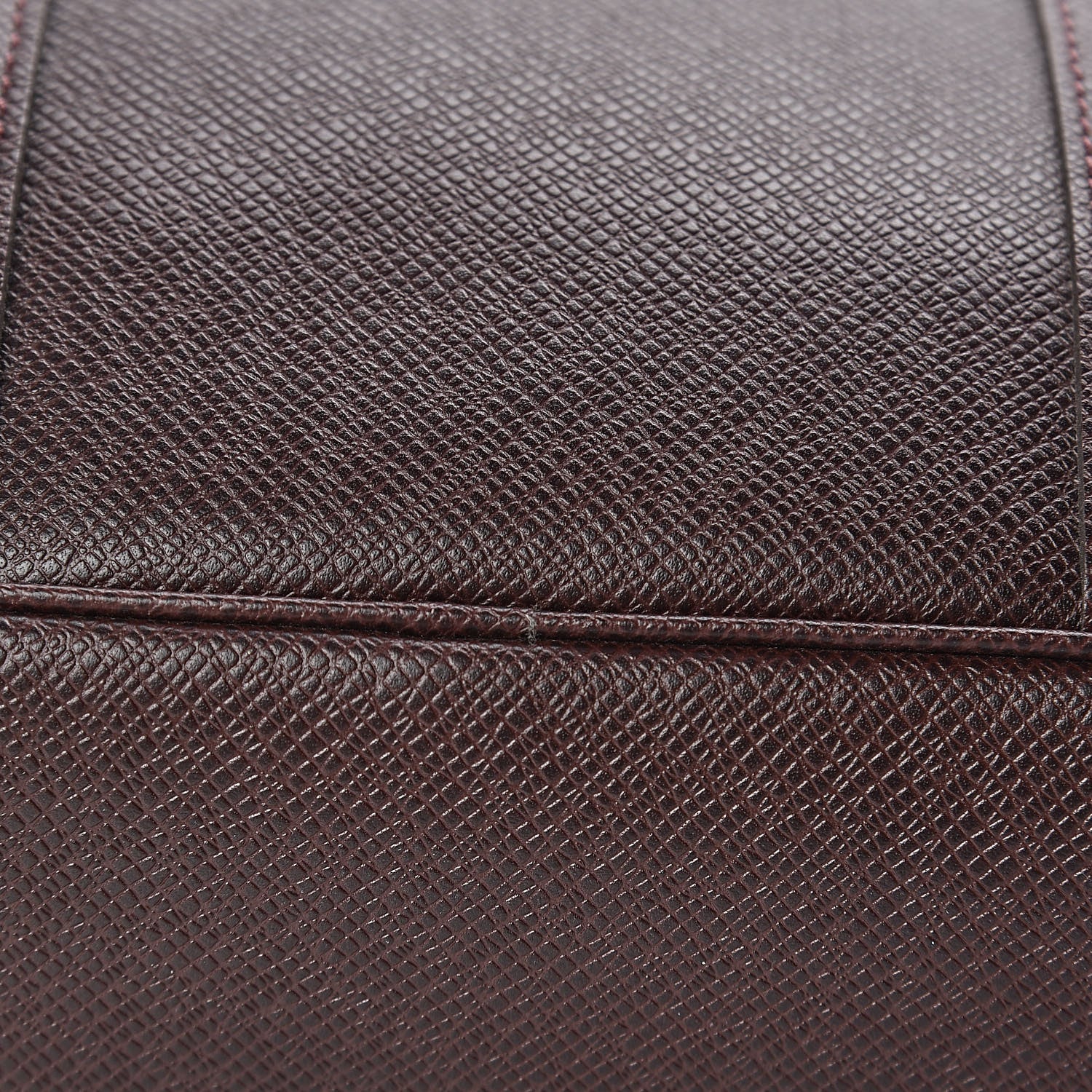 Louis Vuitton Taiga Porte Documents Voyage PM Acajou 11 of 11