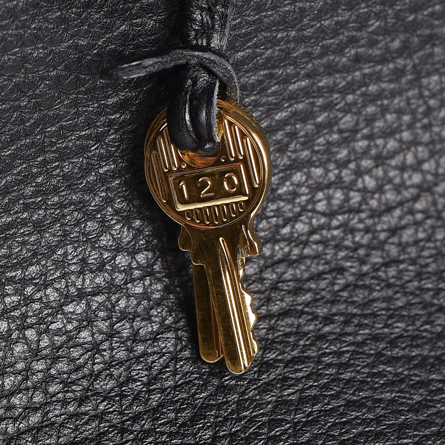 Taurillon Clemence Kelly 40 Black