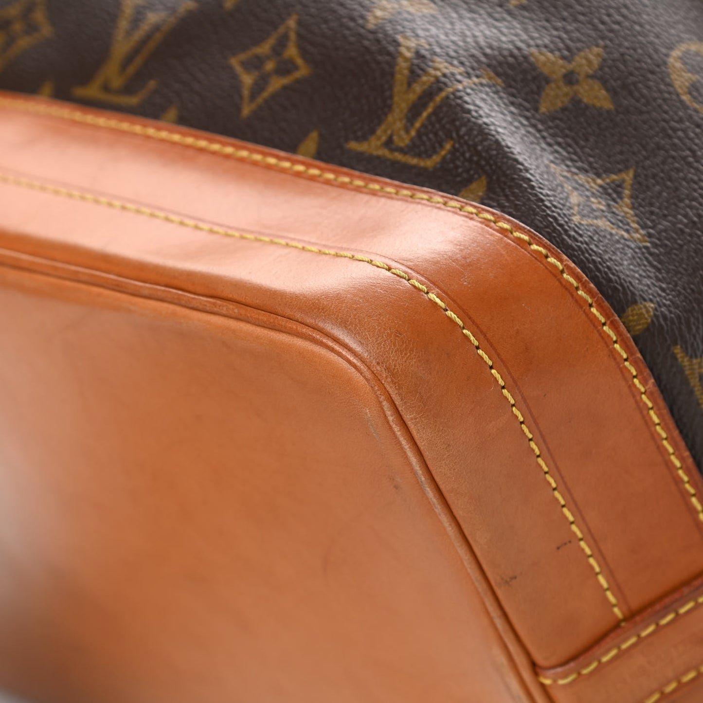 Monogram Noe