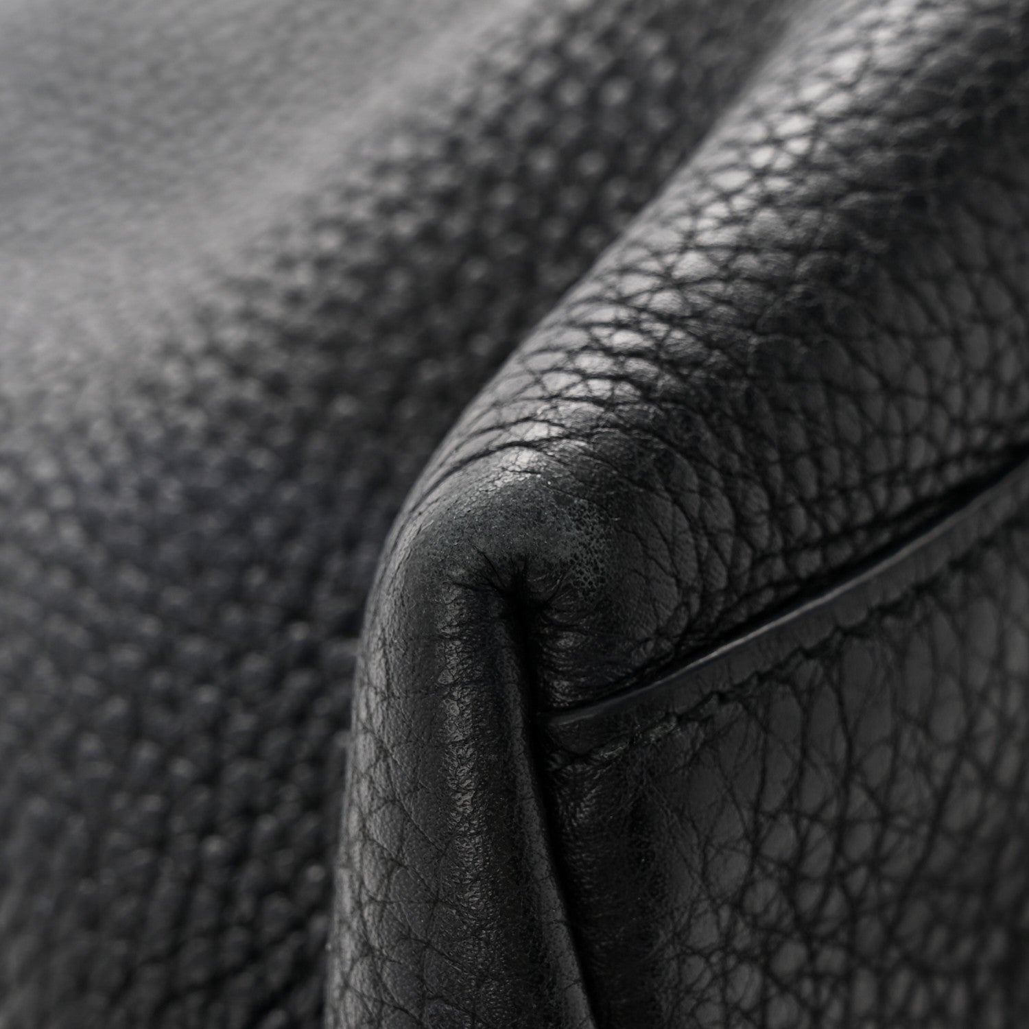 Gucci Pebbled Calfskin Medium Soho Chain Shoulder Bag Black 10 of 18