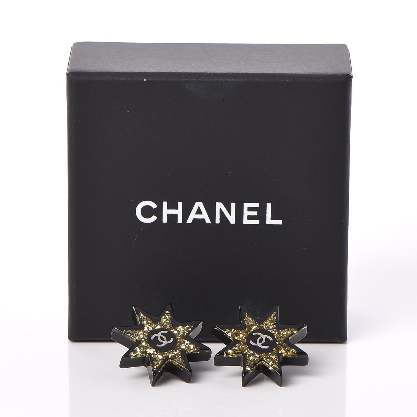 Resin Metal CC Star Earrings Black Gold