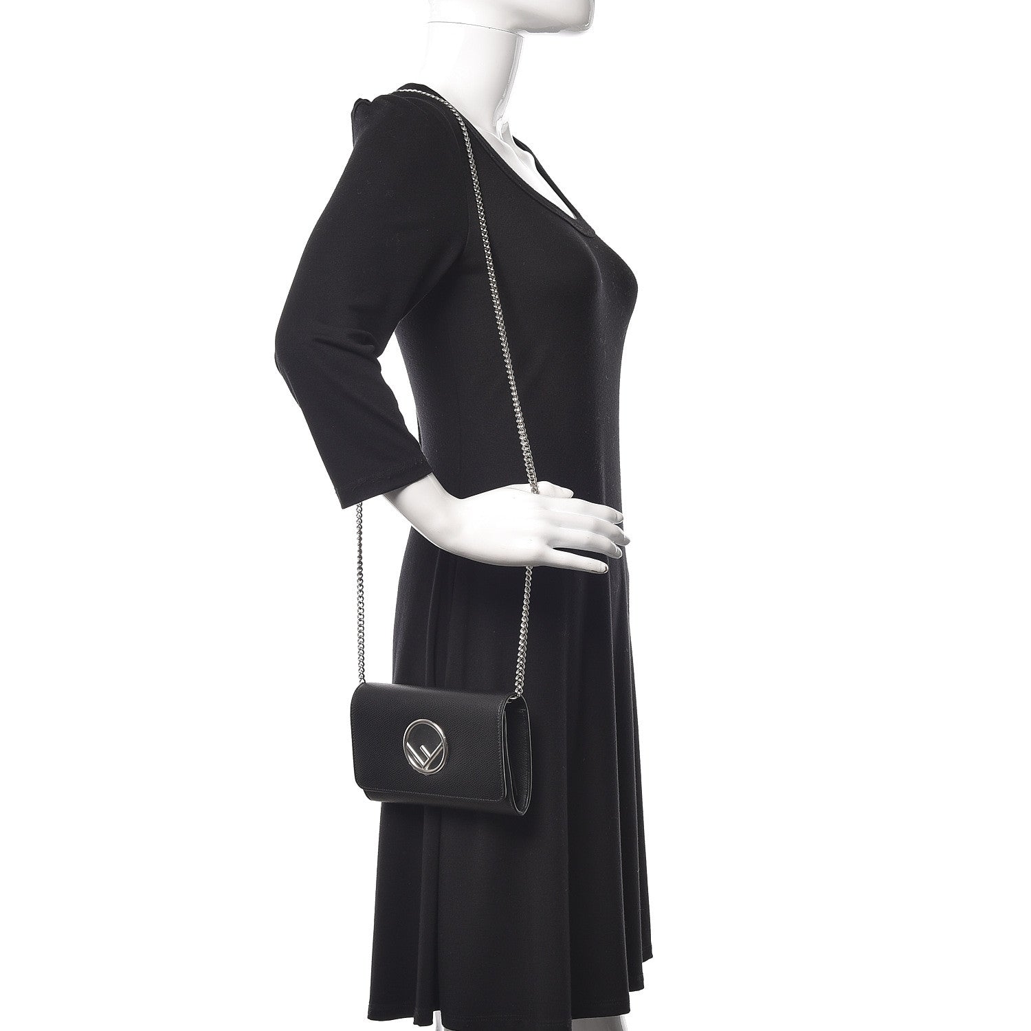 Fendi Vitello Cruise F is Fendi Wallet on Chain Black 2 of 7