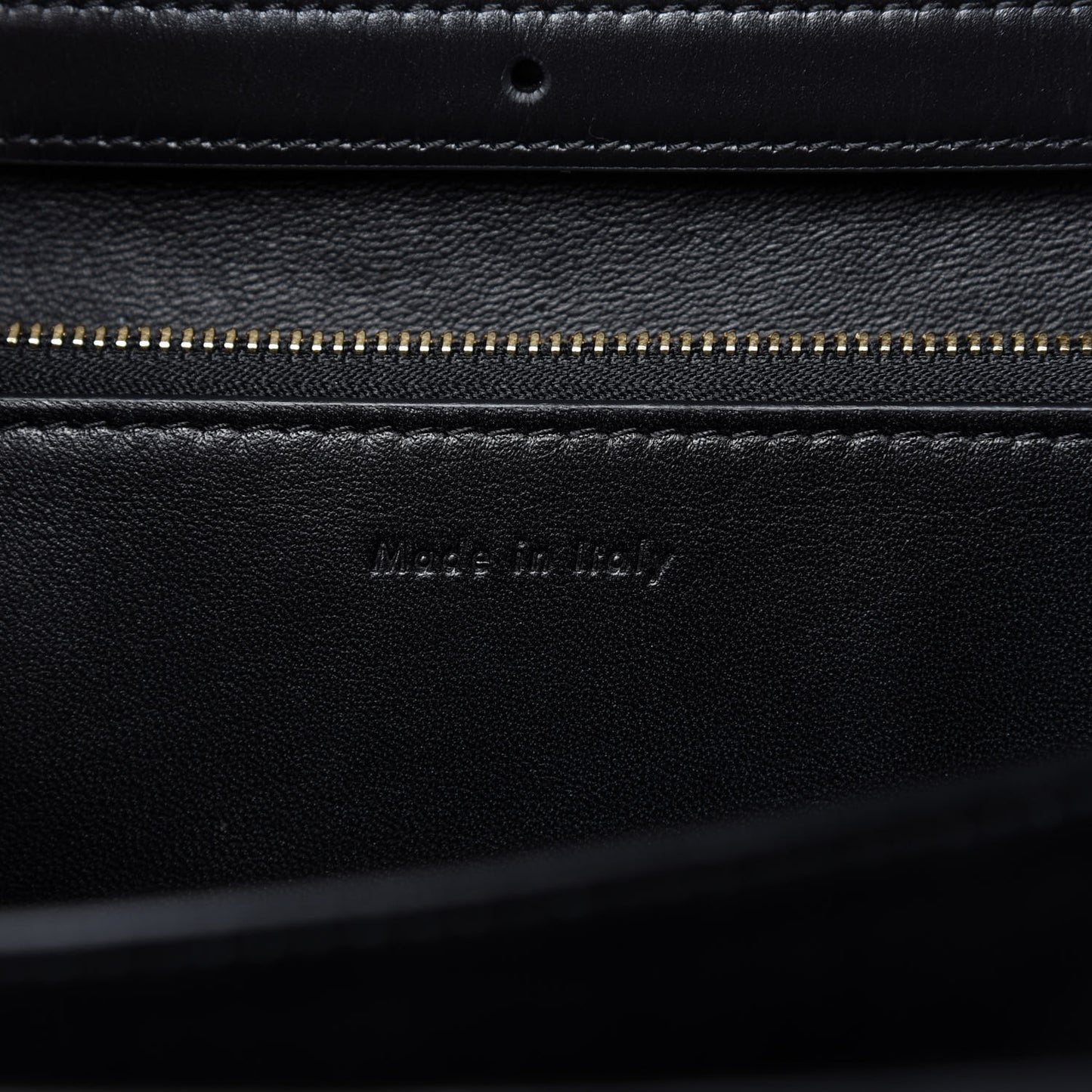 Box Calfskin Medium Classic Box Flap Black