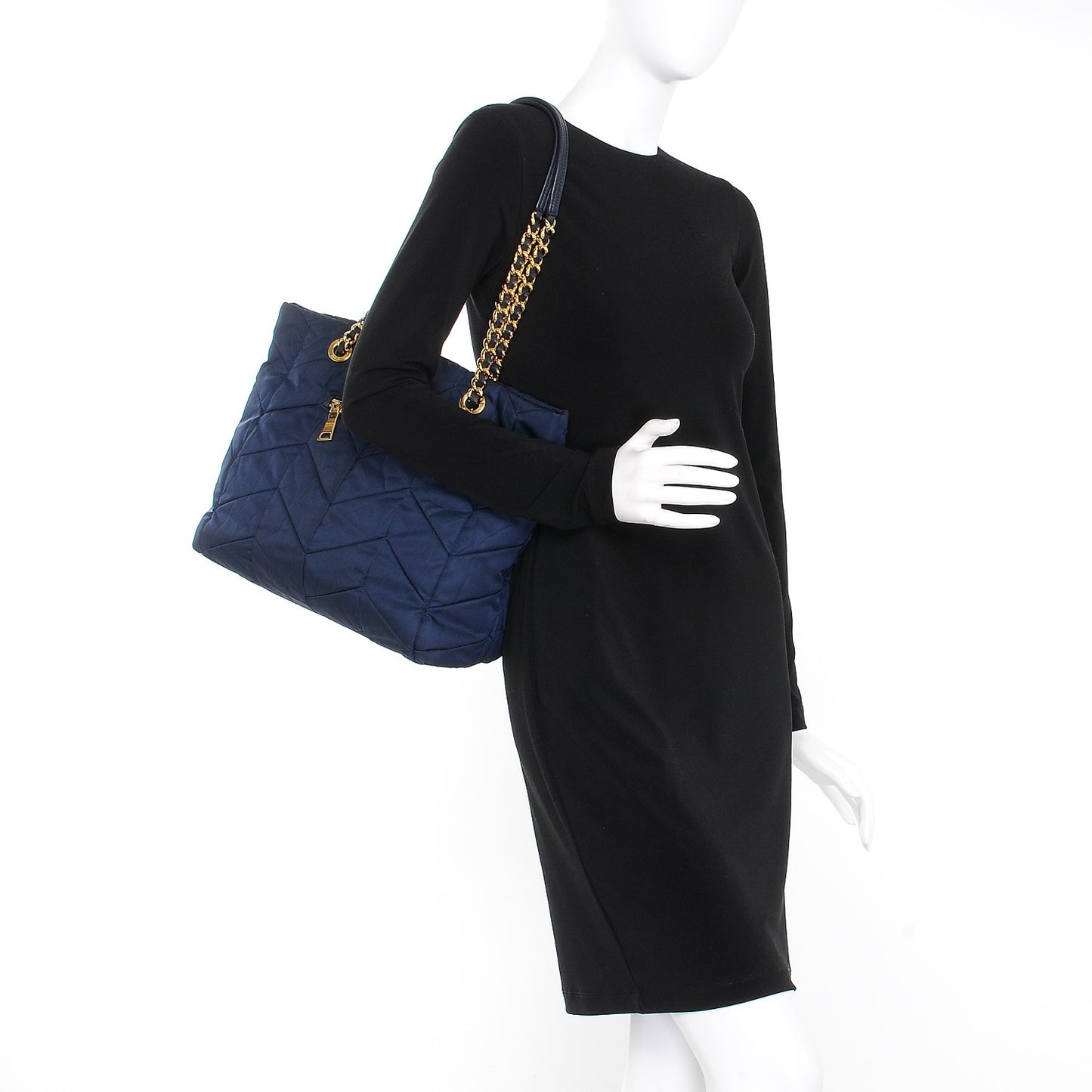 Tessuto Nylon Chevron Quilted Tote Navy