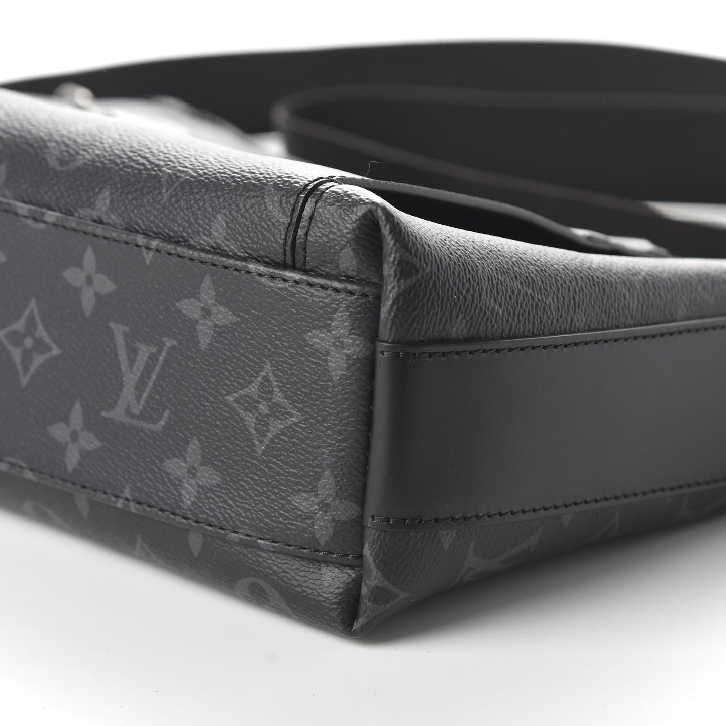 Monogram Eclipse Odyssey Messenger PM