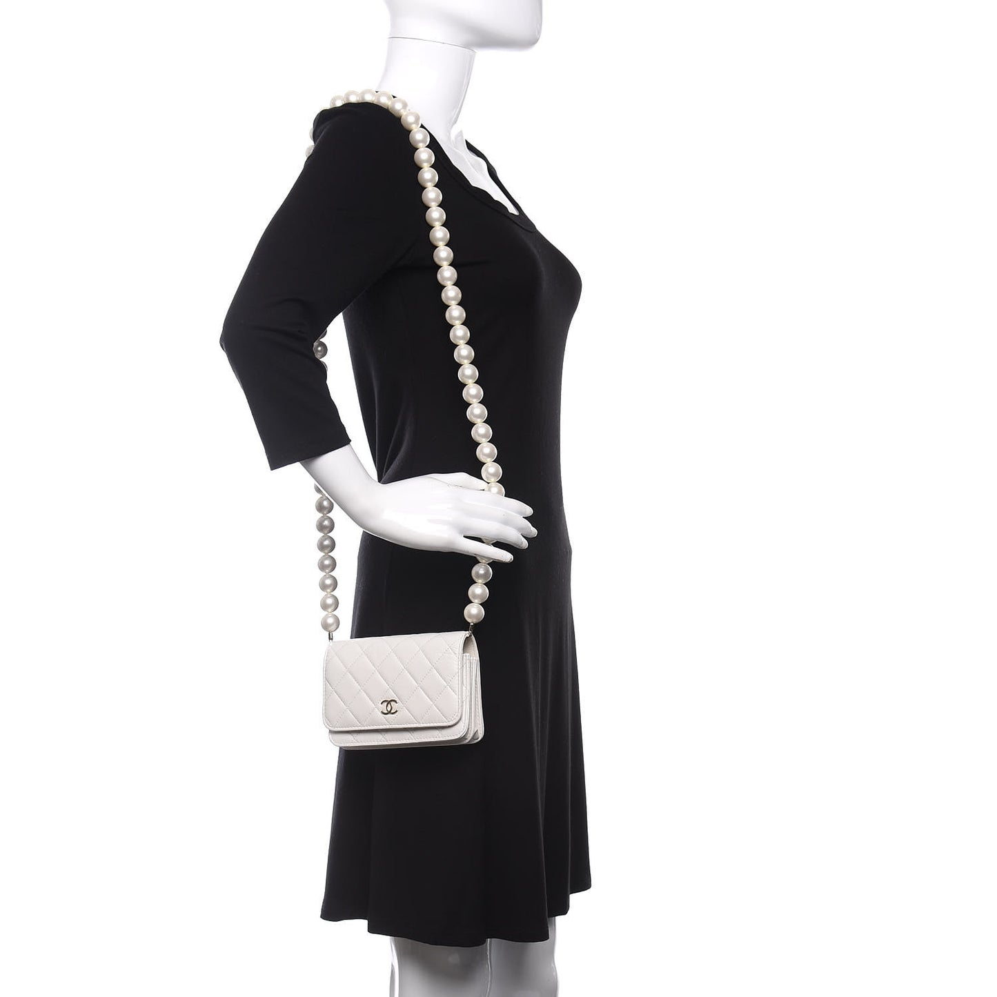 Calfskin Quilted Pearl Mini Wallet On Chain WOC White