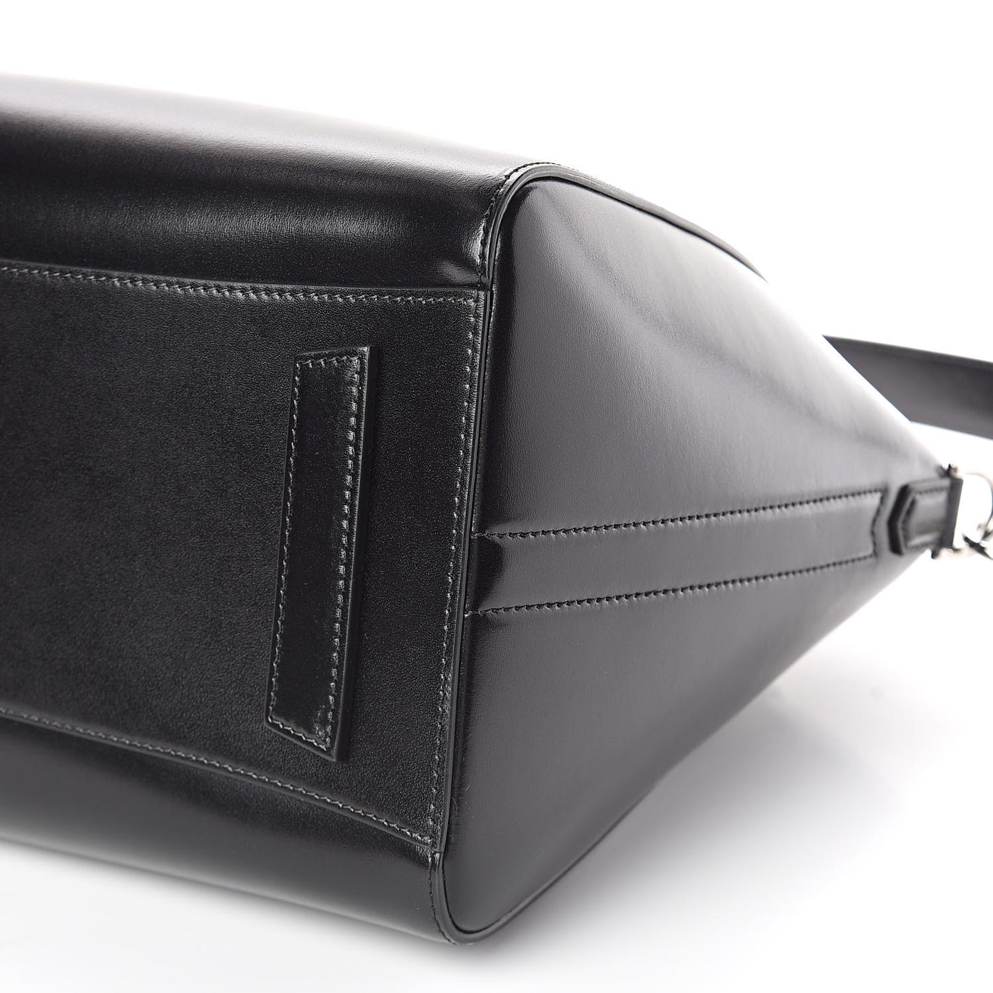Shiny Lord Calfskin Medium Antigona Black