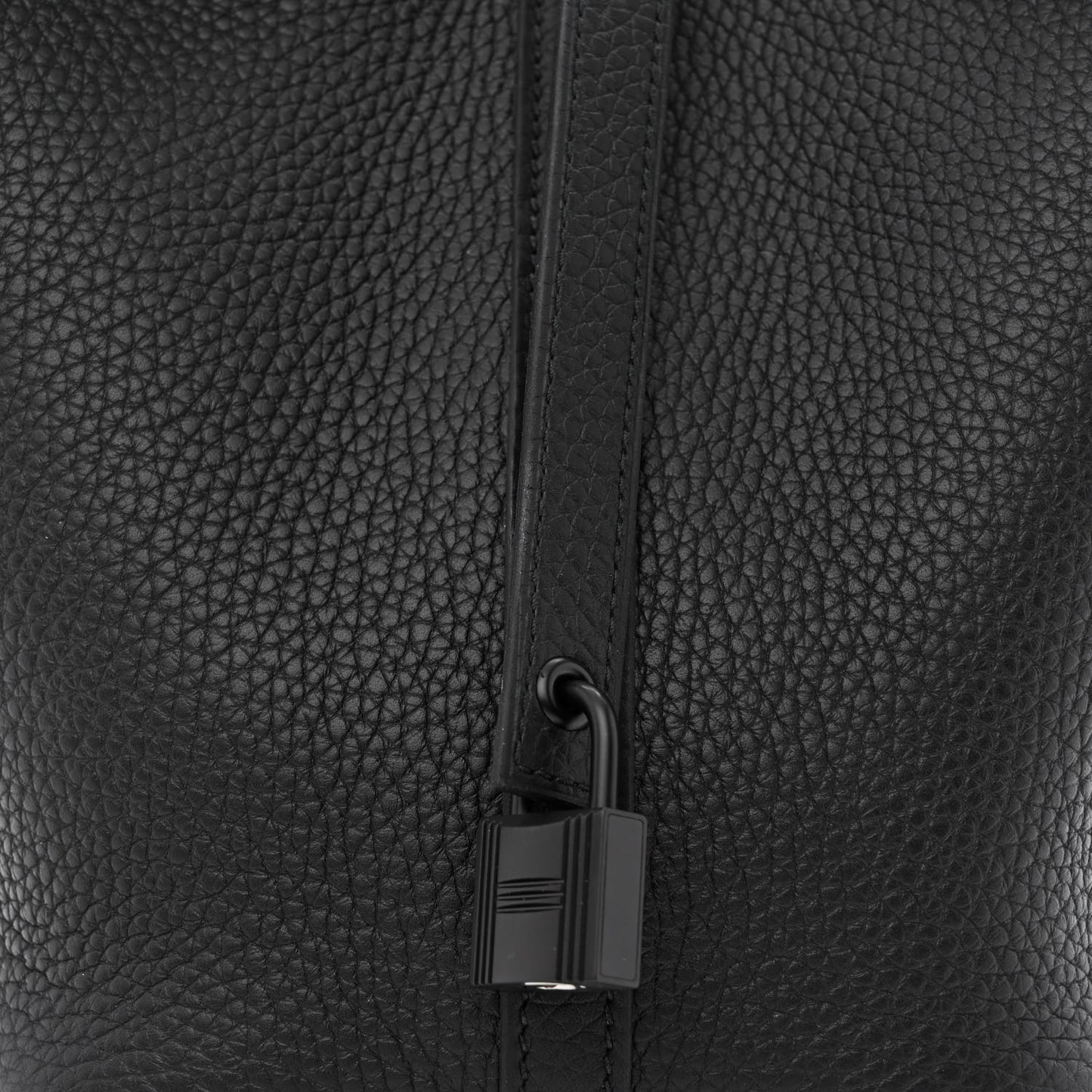Taurillon Clemence Monochrome Picotin Lock 18 PM Black