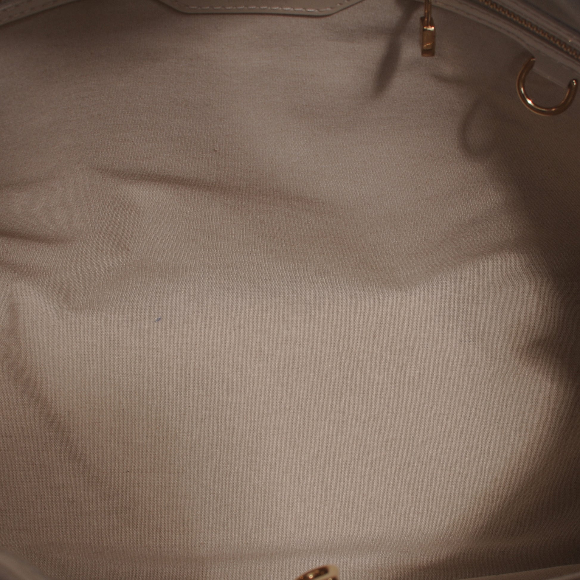 Louis Vuitton Vernis Wilshire MM Blanc Corail 5 of 7