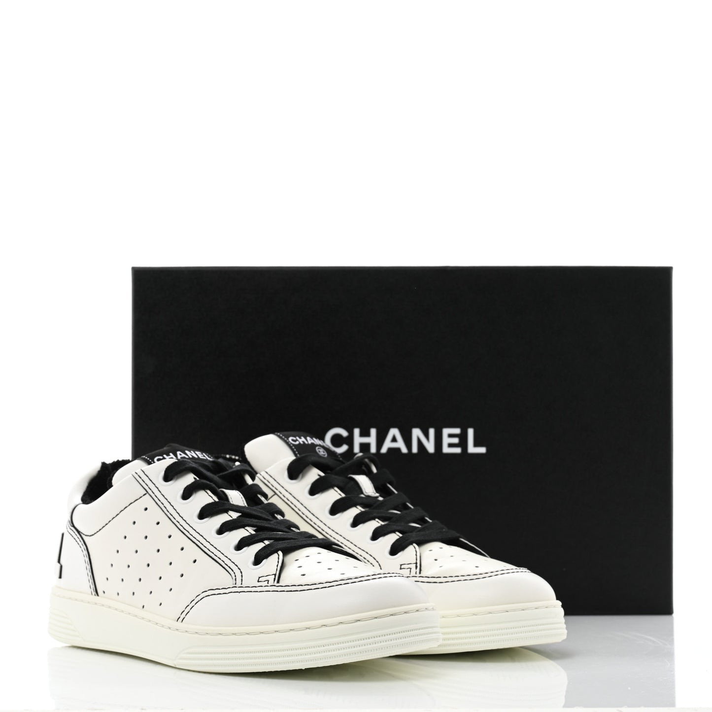 Calfskin Womens Logo Sneakers 39 White Black