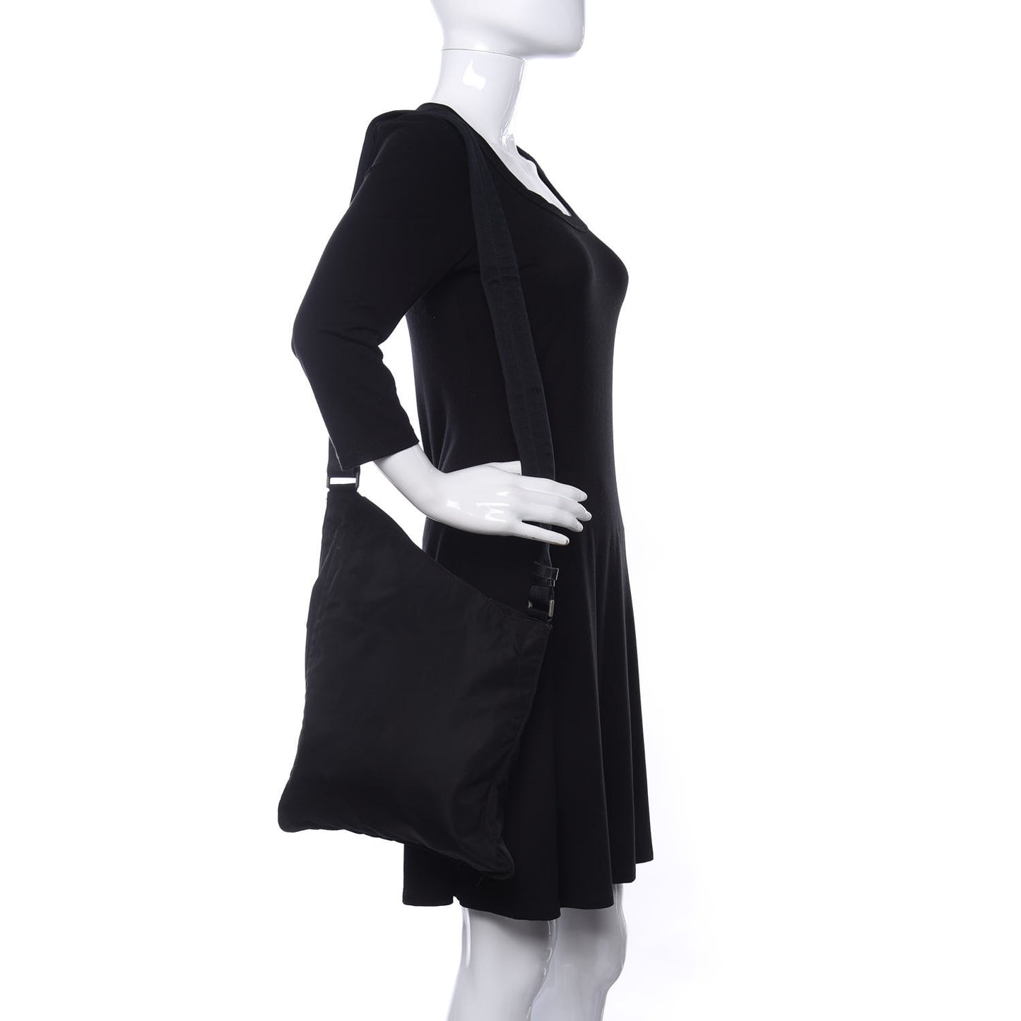 Nylon Flat Messenger Bag Black