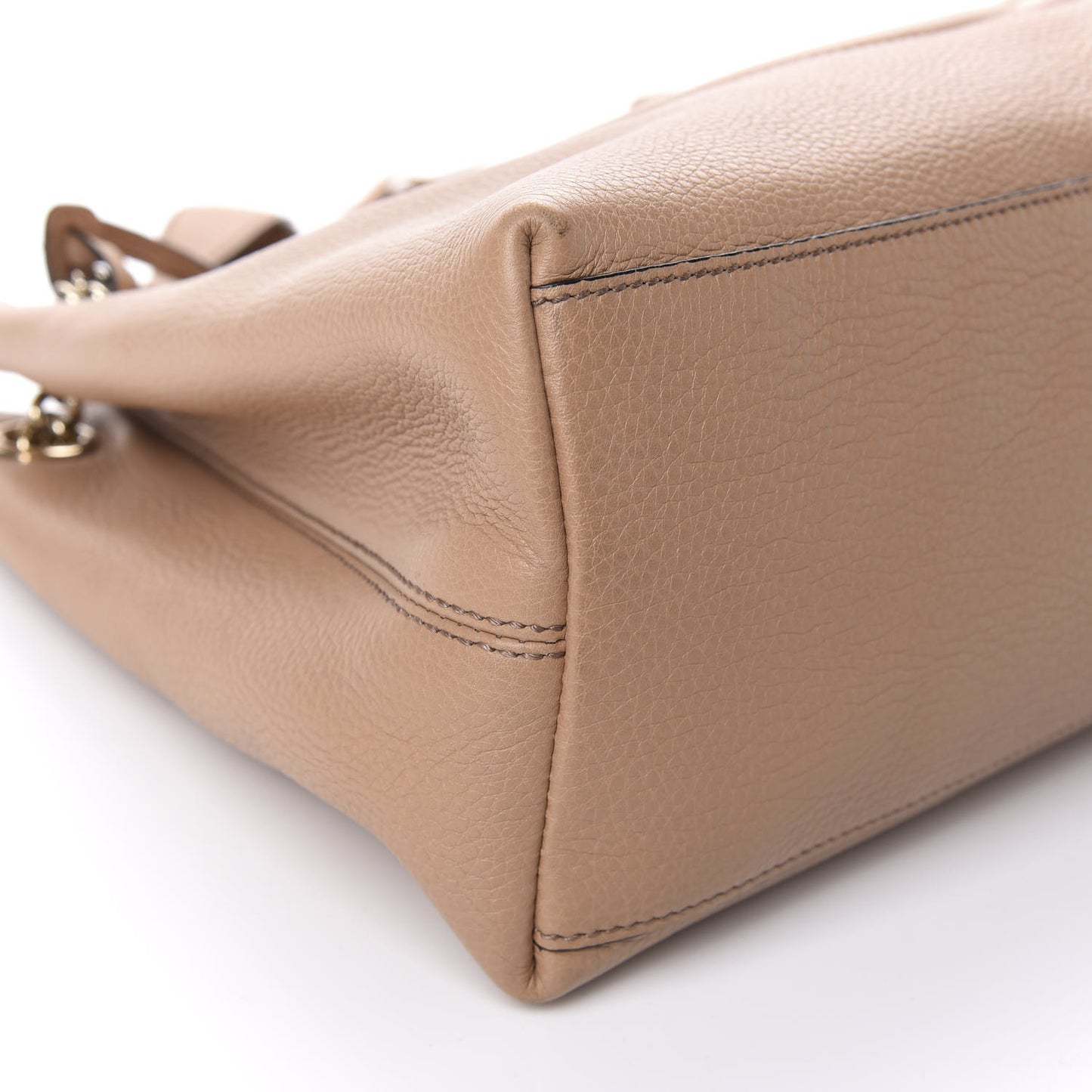 Pebbled Calfskin Medium Soho Chain Shoulder Bag Rose Beige