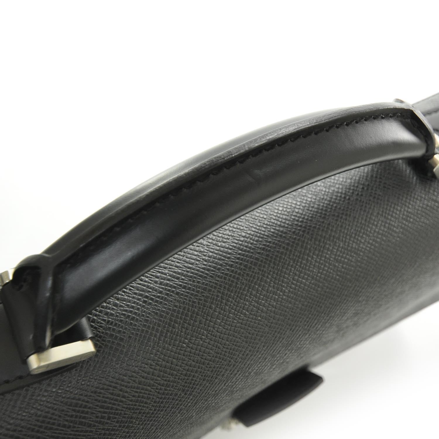 Louis Vuitton Taiga Robusto 1 Compartment Briefcase 5 of 9