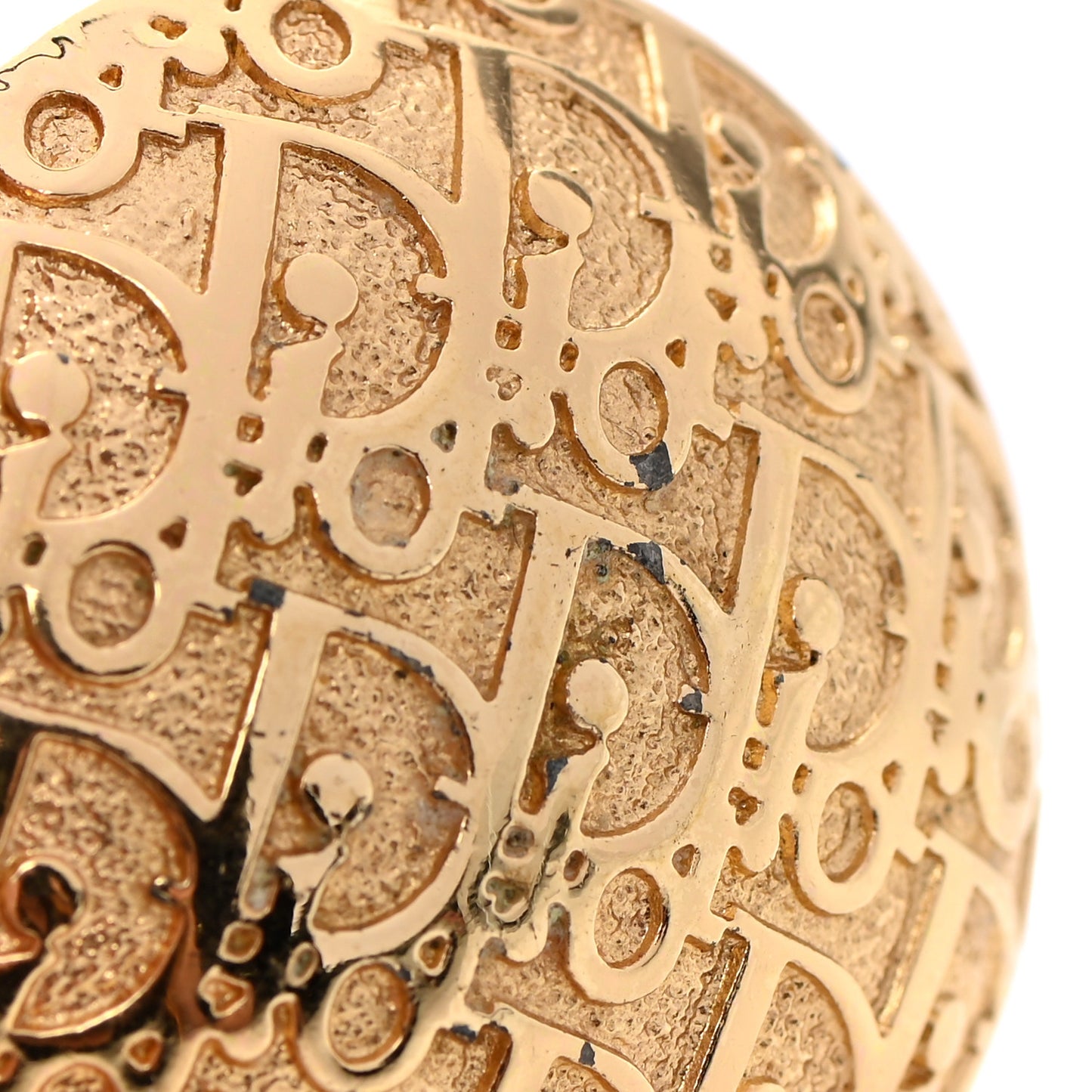 Monogram Round Brooch Gold