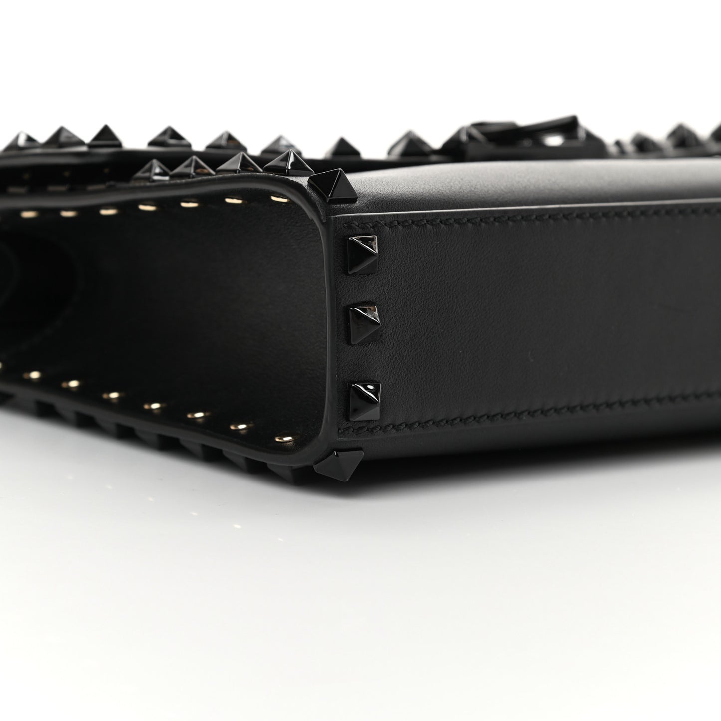 Vitello Monochrome Medium Rockstud Flip Lock Crossbody Bag Black