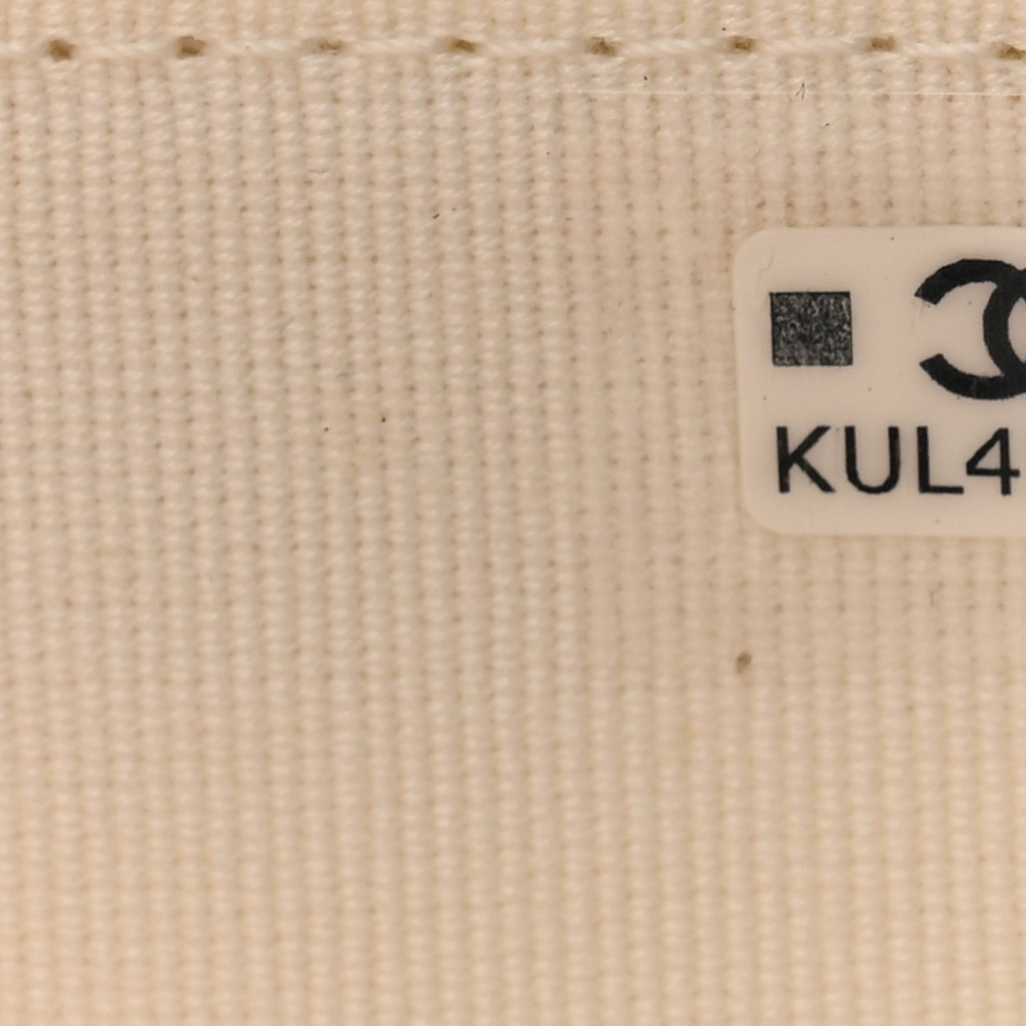Caviar Quilted Large Gusset Zip Around Wallet White