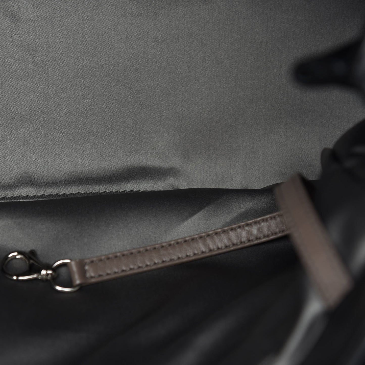 Calfskin Modern Chain Rhodoid East West Tote Black