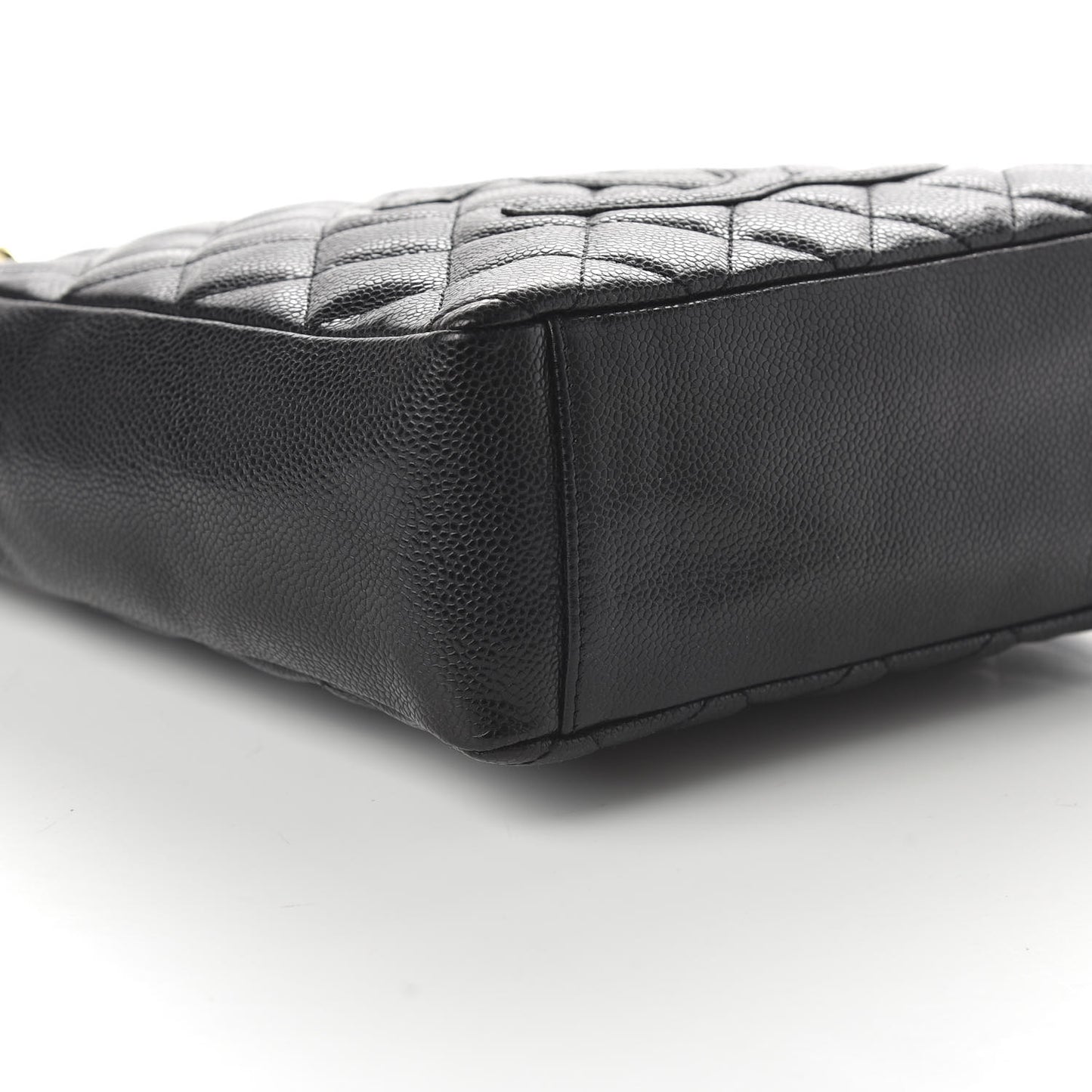 Caviar Quilted Petit Shopping Tote PST Black