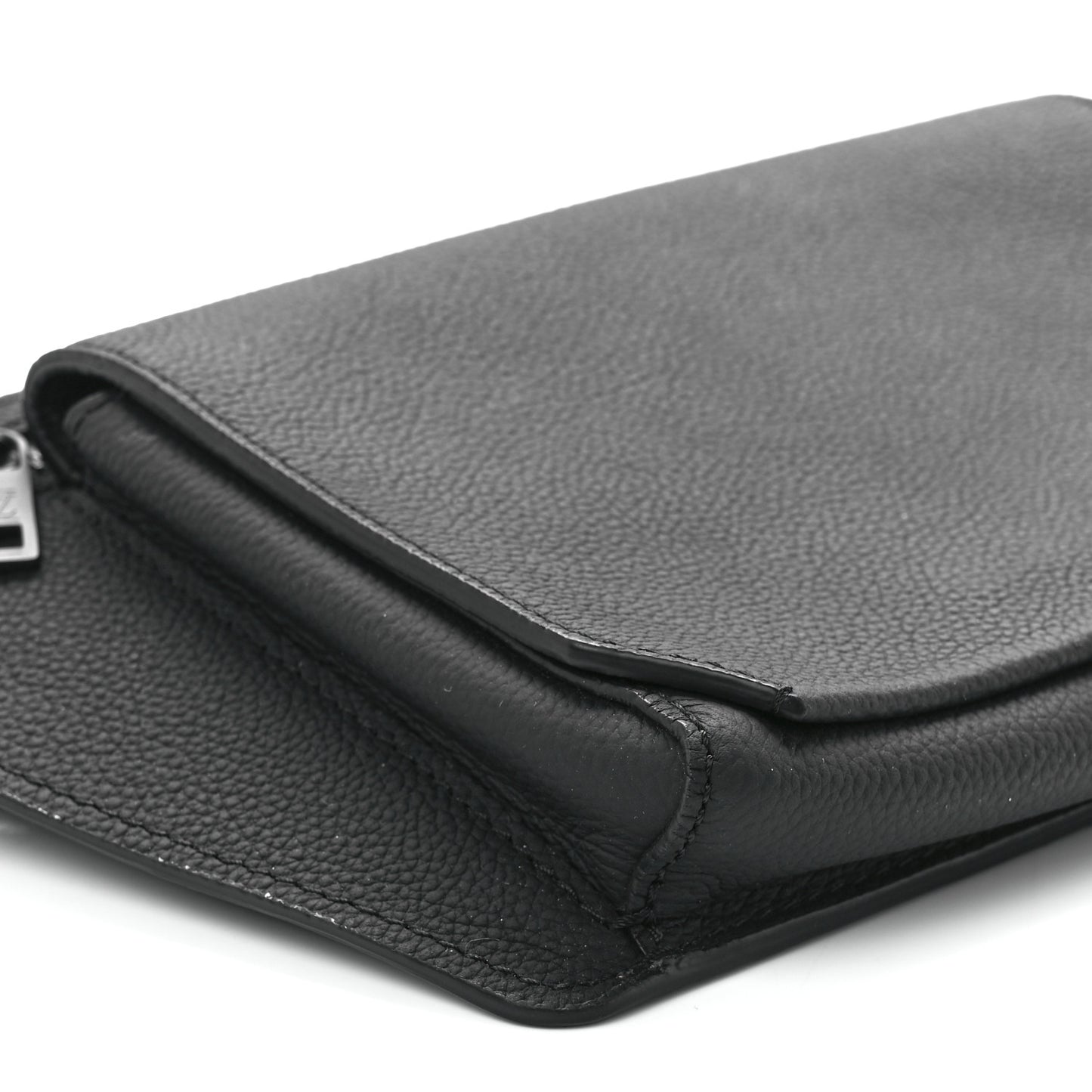 Grained Calfskin Aerogram Takeoff Sling Black