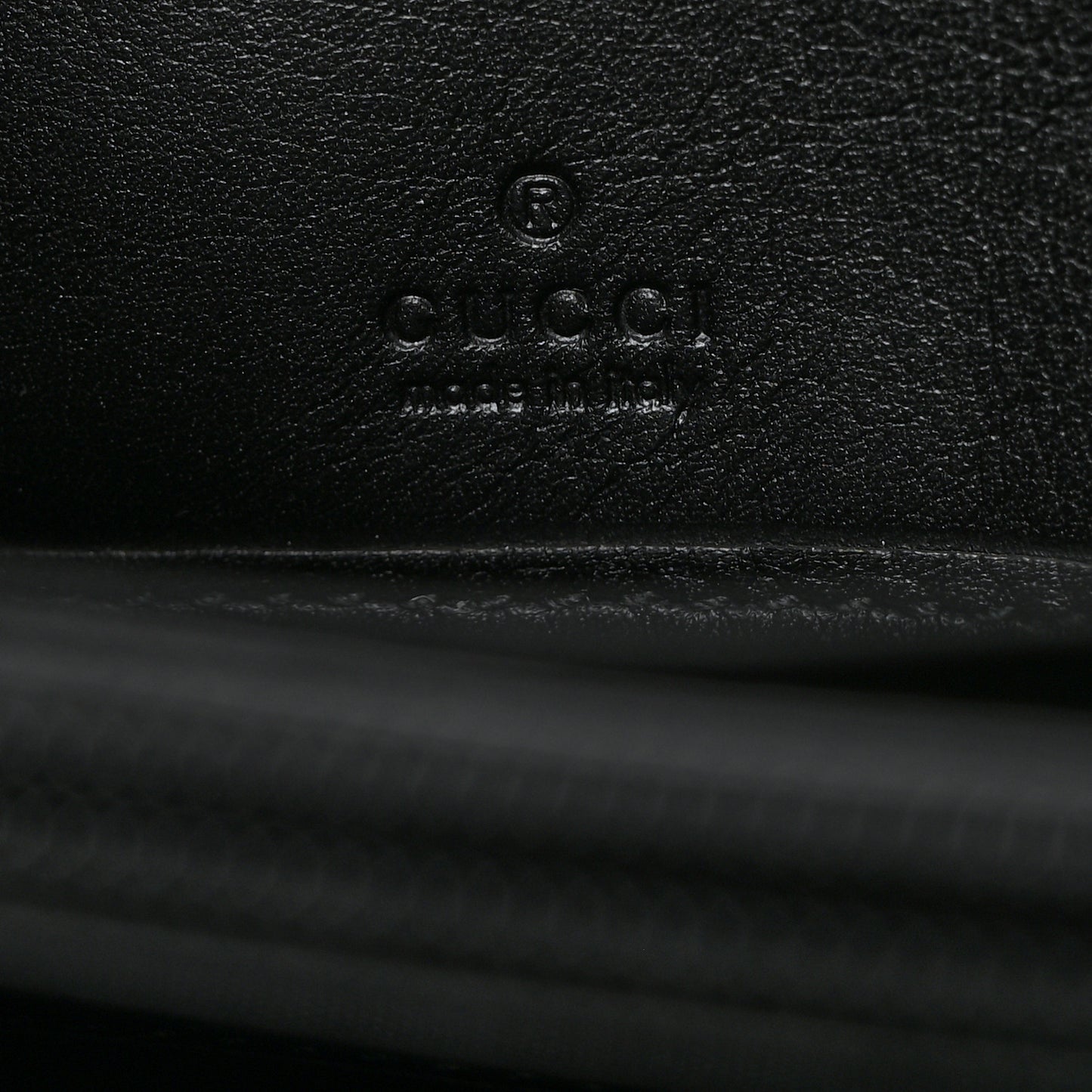 Calfskin Matelasse GG Marmont Zip Around Wallet Black White
