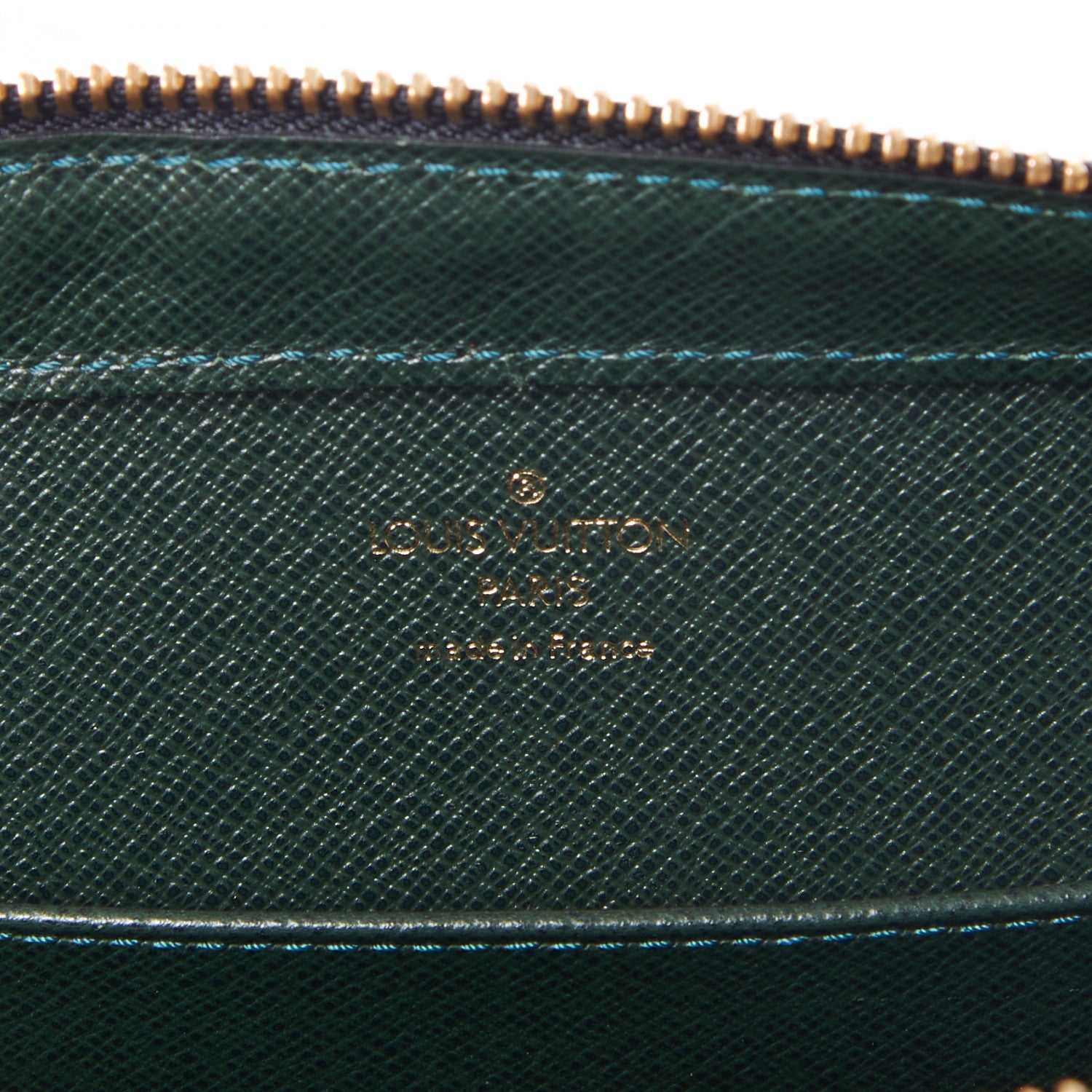 Louis Vuitton Taiga Baikal Pochette Epicea 7 of 7