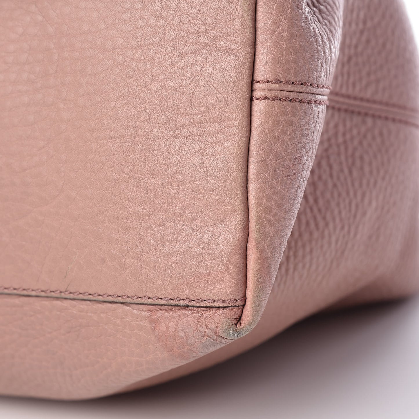 Pebbled Calfskin Medium Soho Chain Shoulder Bag Dark Cipria