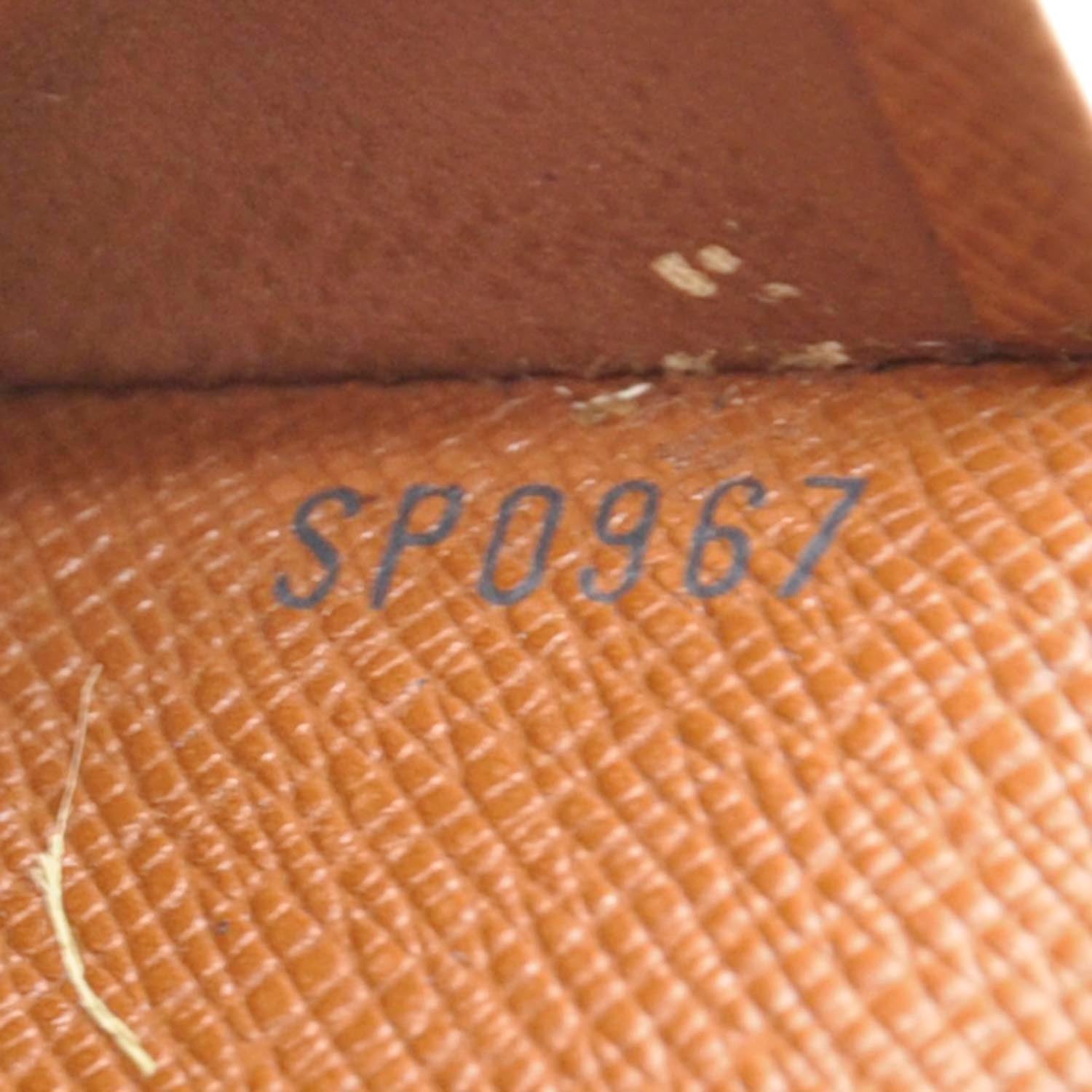 Louis Vuitton Monogram Medium Ring Agenda 7 of 8