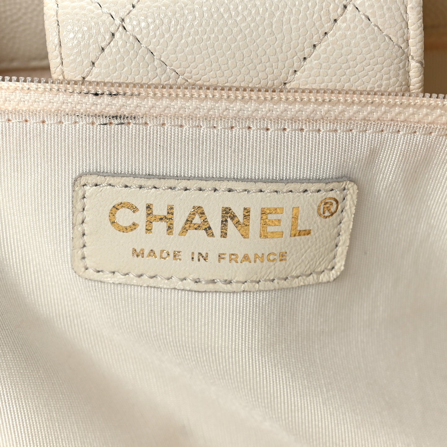 Caviar Quilted Large Classic Shopping Tote White
