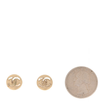 Chanel Metal CC Round Earrings Gold 2 of 4
