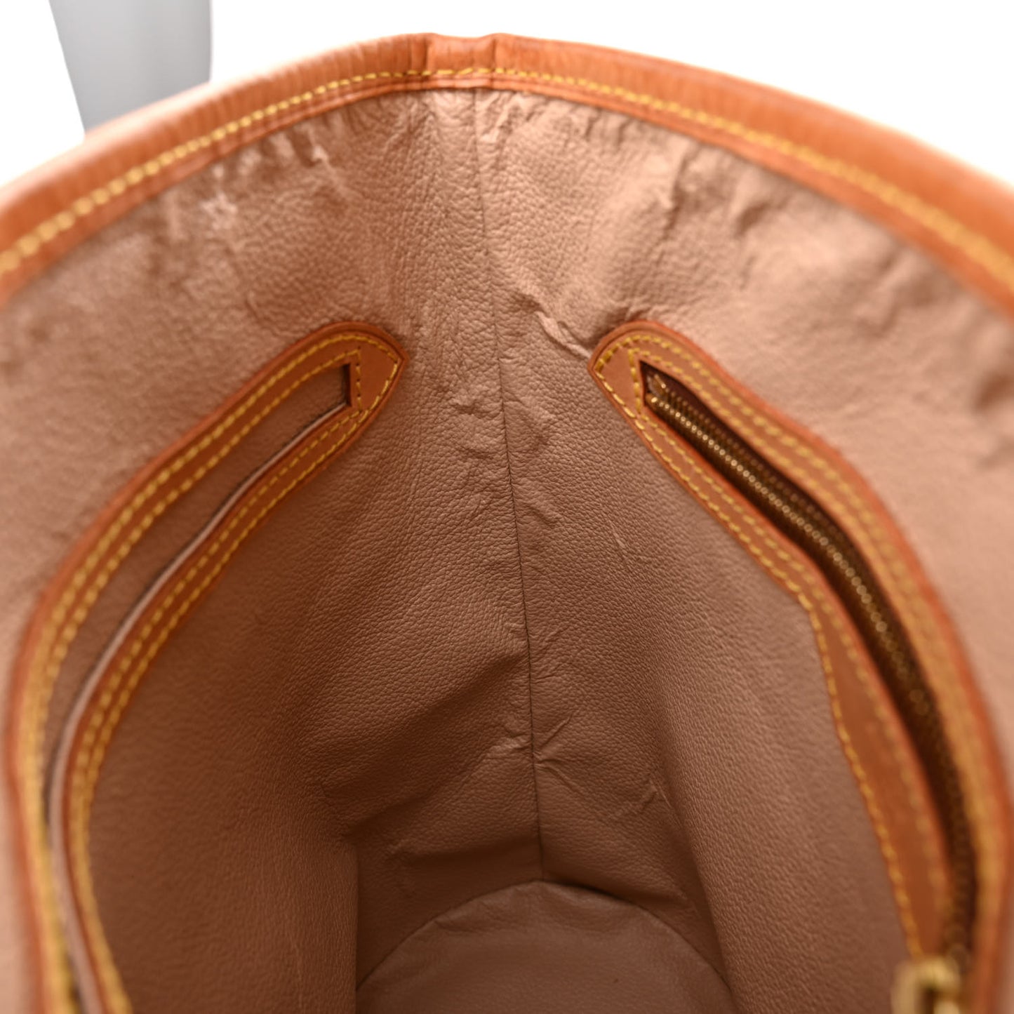 Monogram Petit Bucket 23