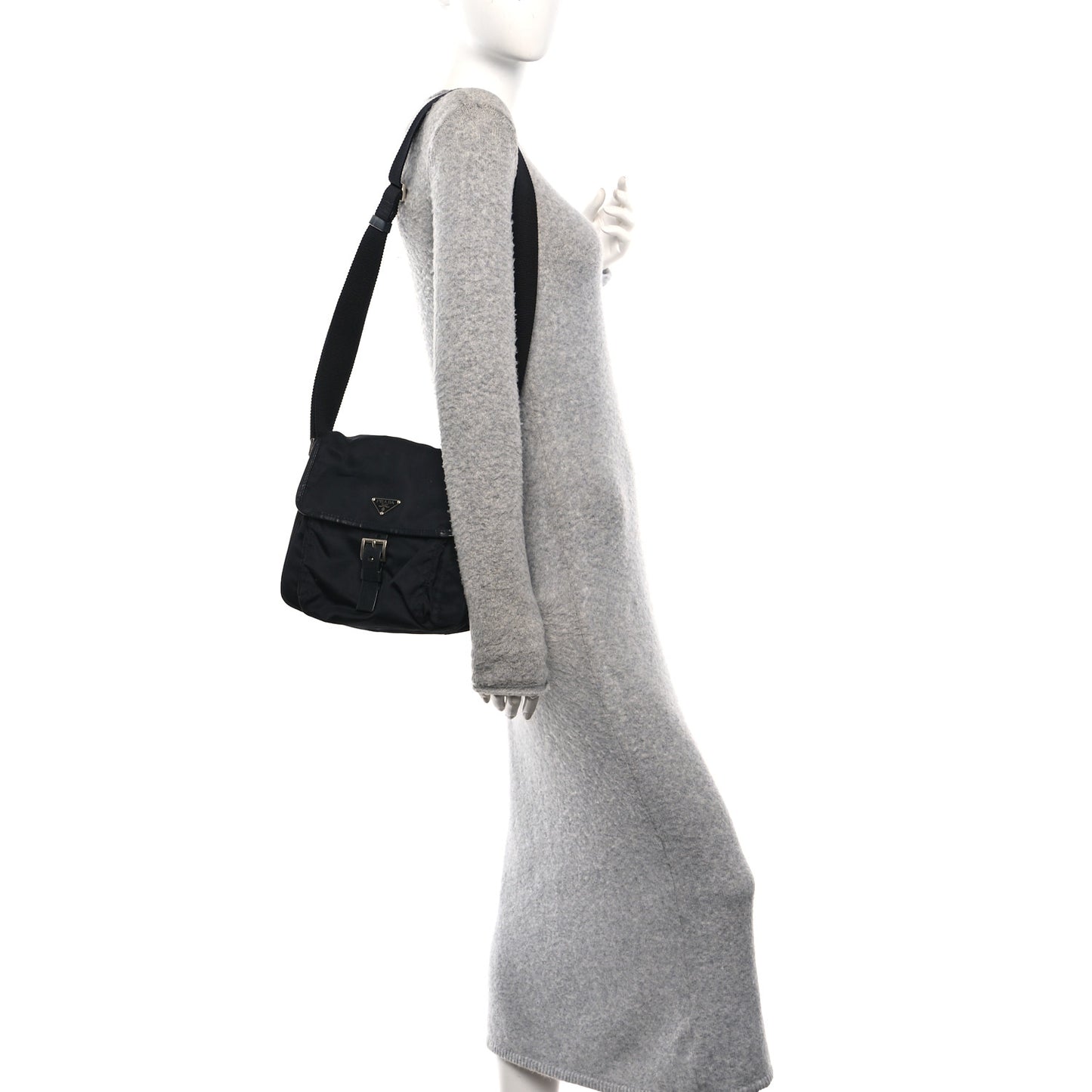 Nylon Vela Messenger Black