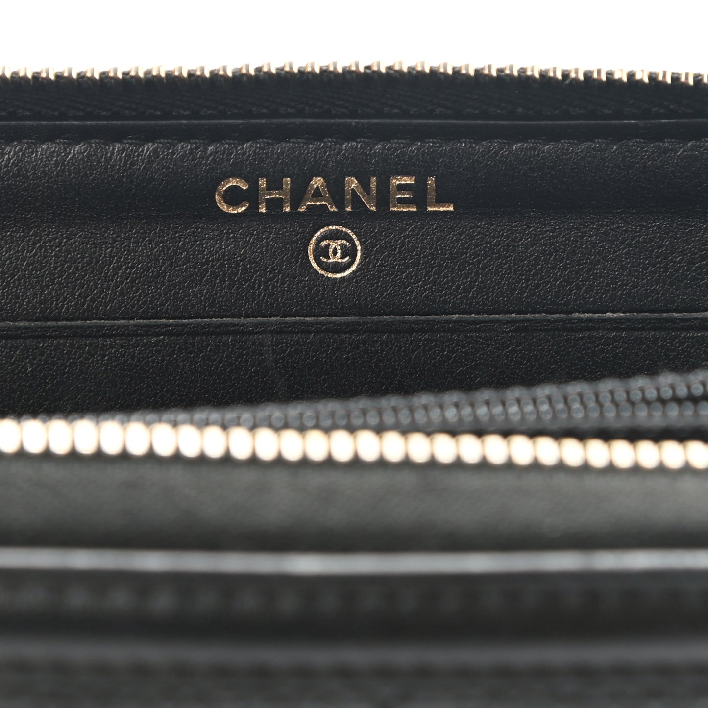 Caviar Quilted Medium Filigree Zip Around Wallet Black