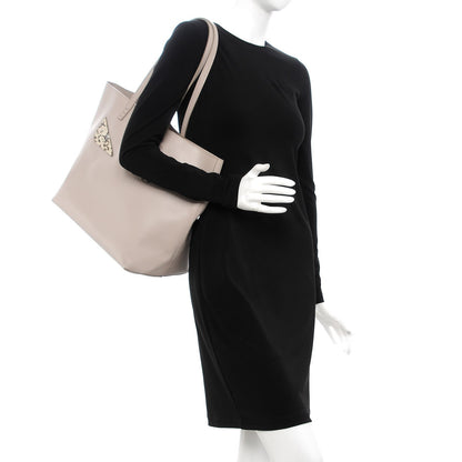 Fendi Vitello Ginevra Elaphe Monster Eyes Shopping Tote Grigio Polvere Naturale 2 of 6
