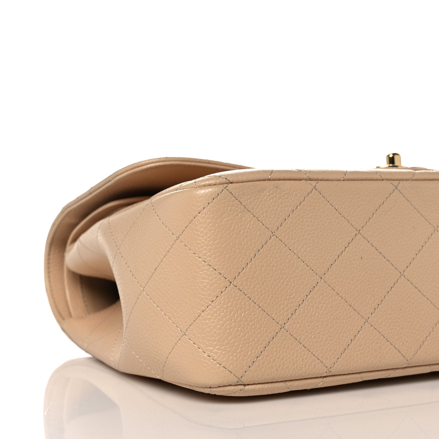Caviar Quilted Jumbo Double Flap Beige Clair