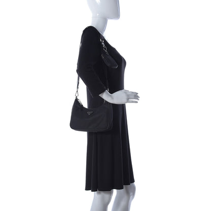Prada Nylon Re-Edition 2005 Shoulder Bag Black 2 of 9