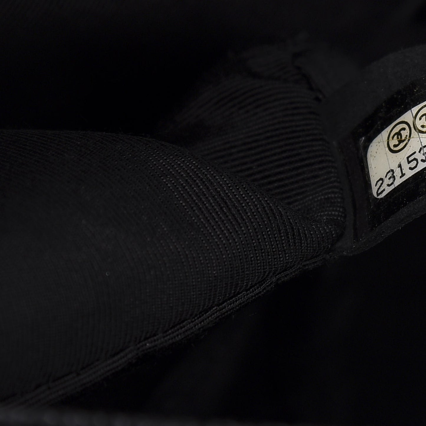 Caviar Quilted New Medium Boy Flap Black