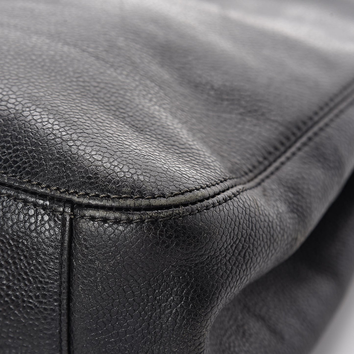 Caviar CC Shoulder Bag Black