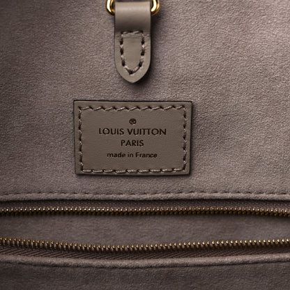 Louis Vuitton Empreinte Monogram Giant Onthego MM Tourterelle Creme 6 of 8