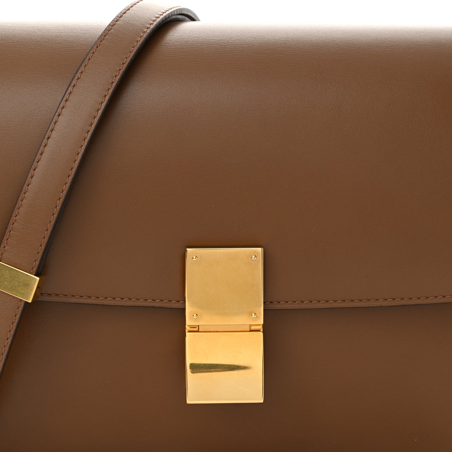 Box Calfskin Medium Classic Box Flap Bag Camel
