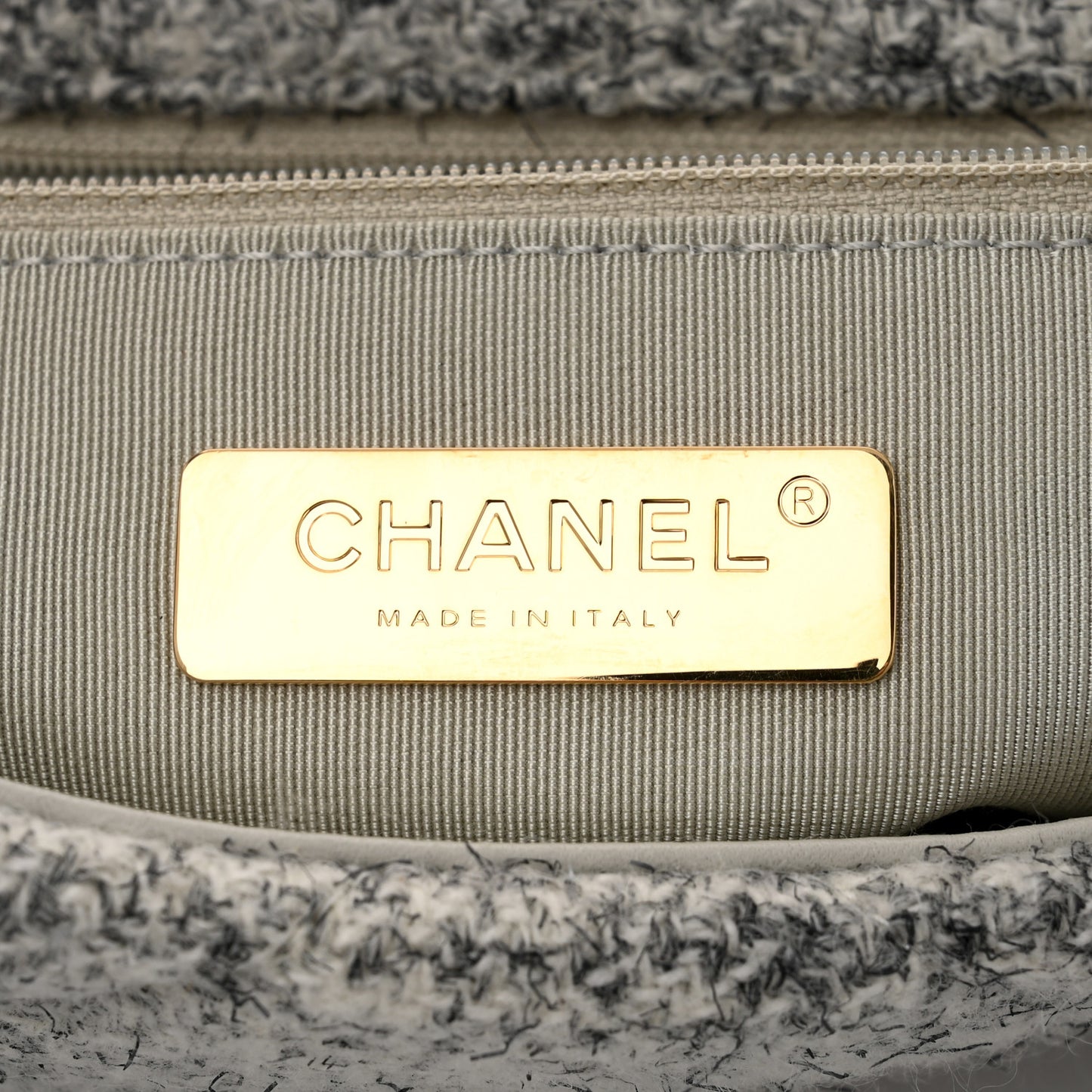 Tweed Quilted Medium Chanel 19 Flap Grey Ecru