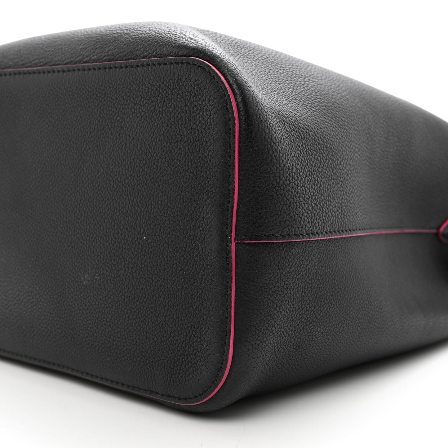 Calfskin Lockme Bucket Black