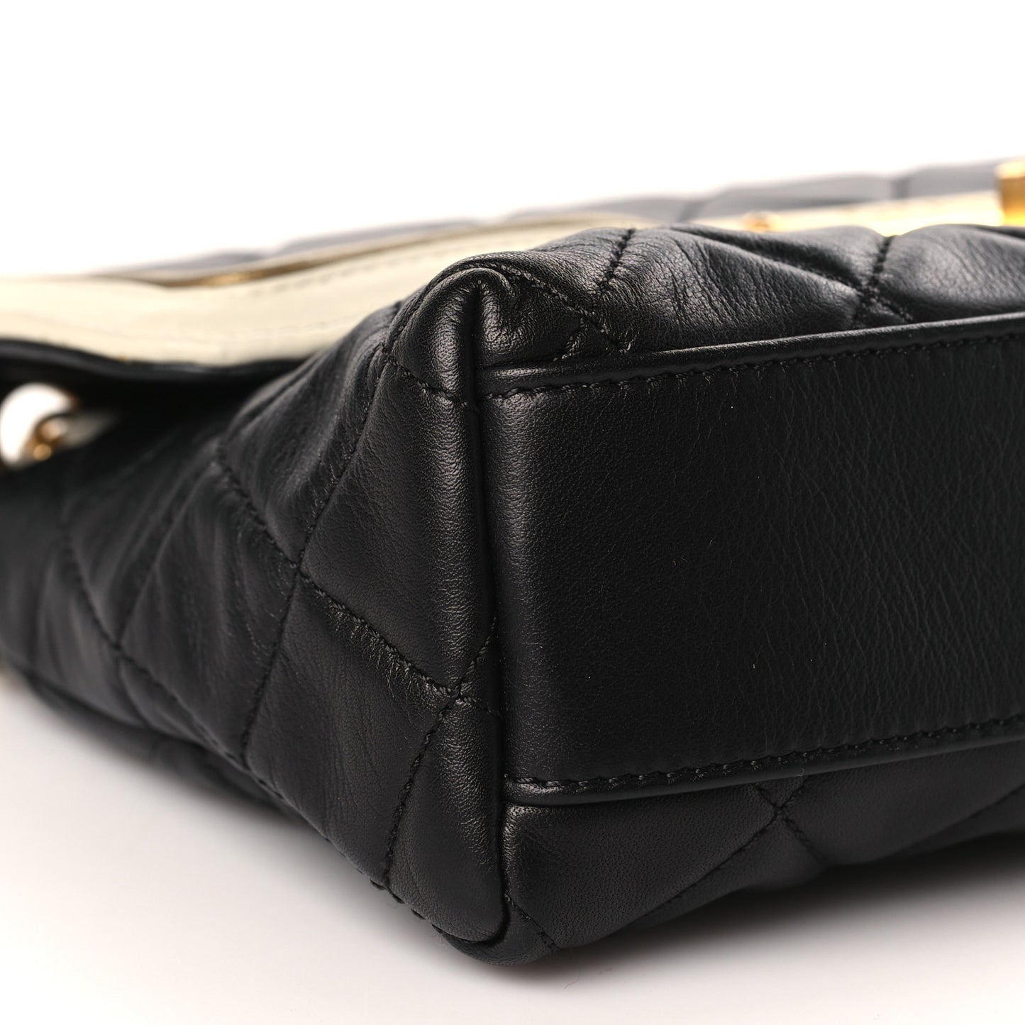 Lambskin Quilted Mademoiselle East West Flap Black White