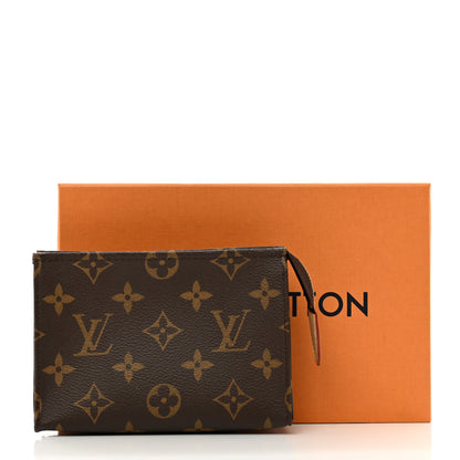 Louis Vuitton Monogram Toiletry Pouch 15 6 of 6