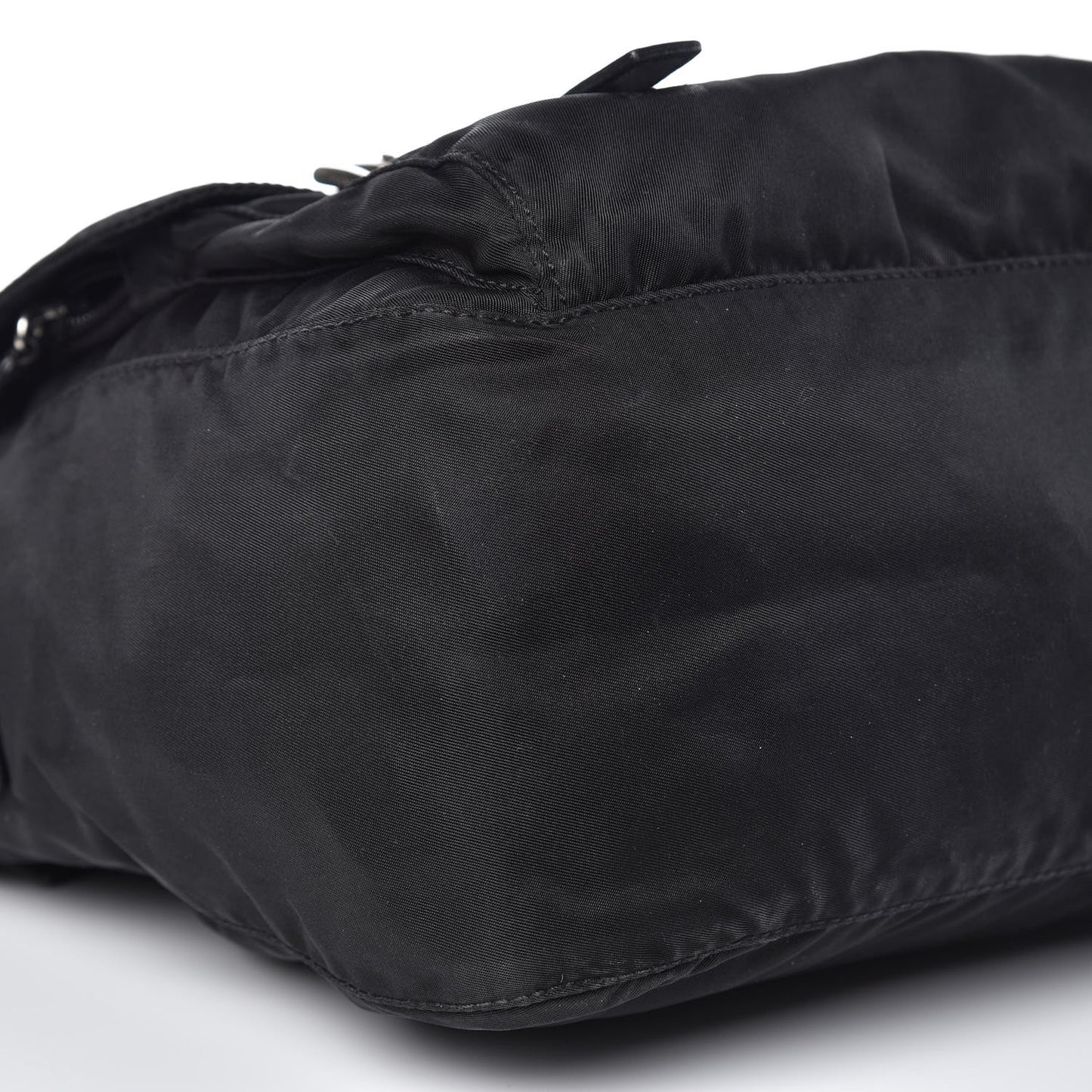Nylon Vela Messenger Bag Black