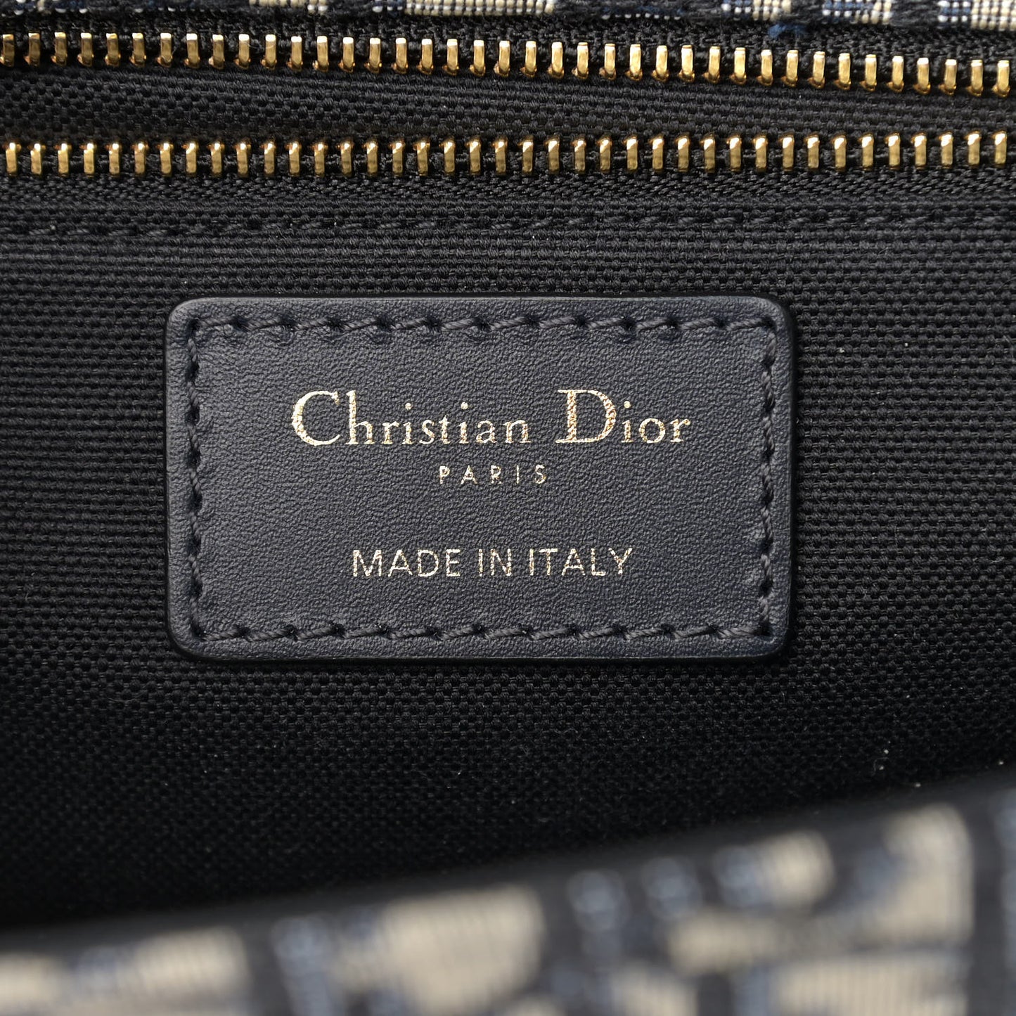 Oblique 30 Montaigne Chain Flap Bag Blue