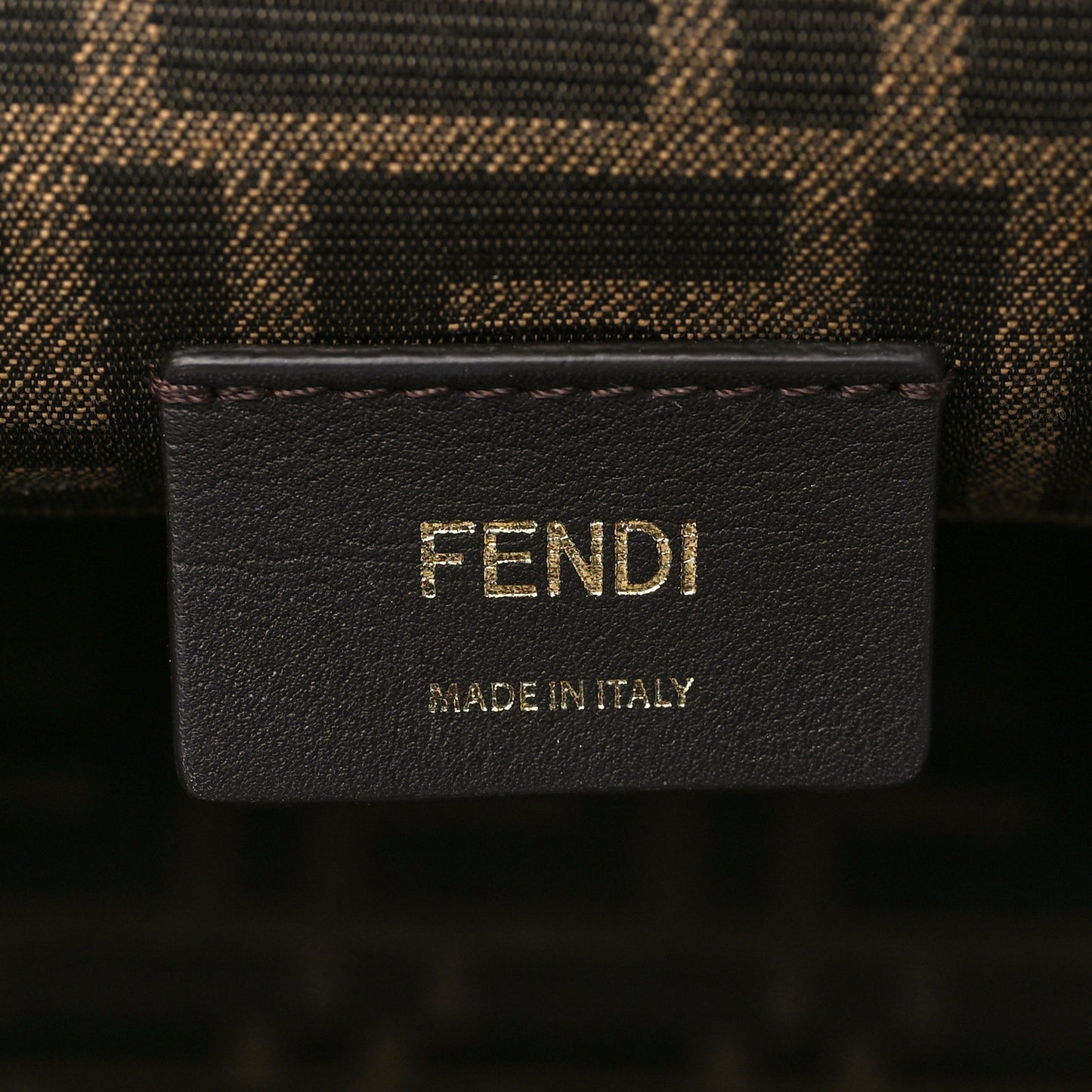 Shiny Nappa Medium Fendi First Poudre
