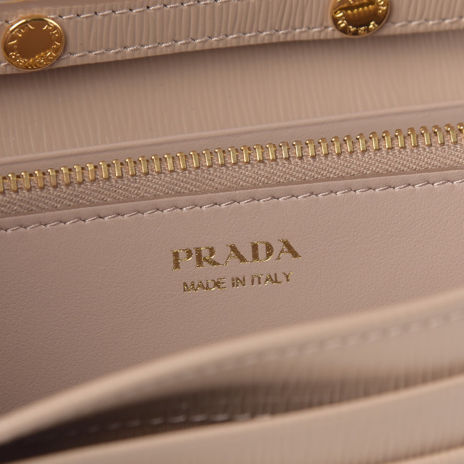 Prada Vitello Move Metal Oro Chain Wallet Cipria 8 of 8