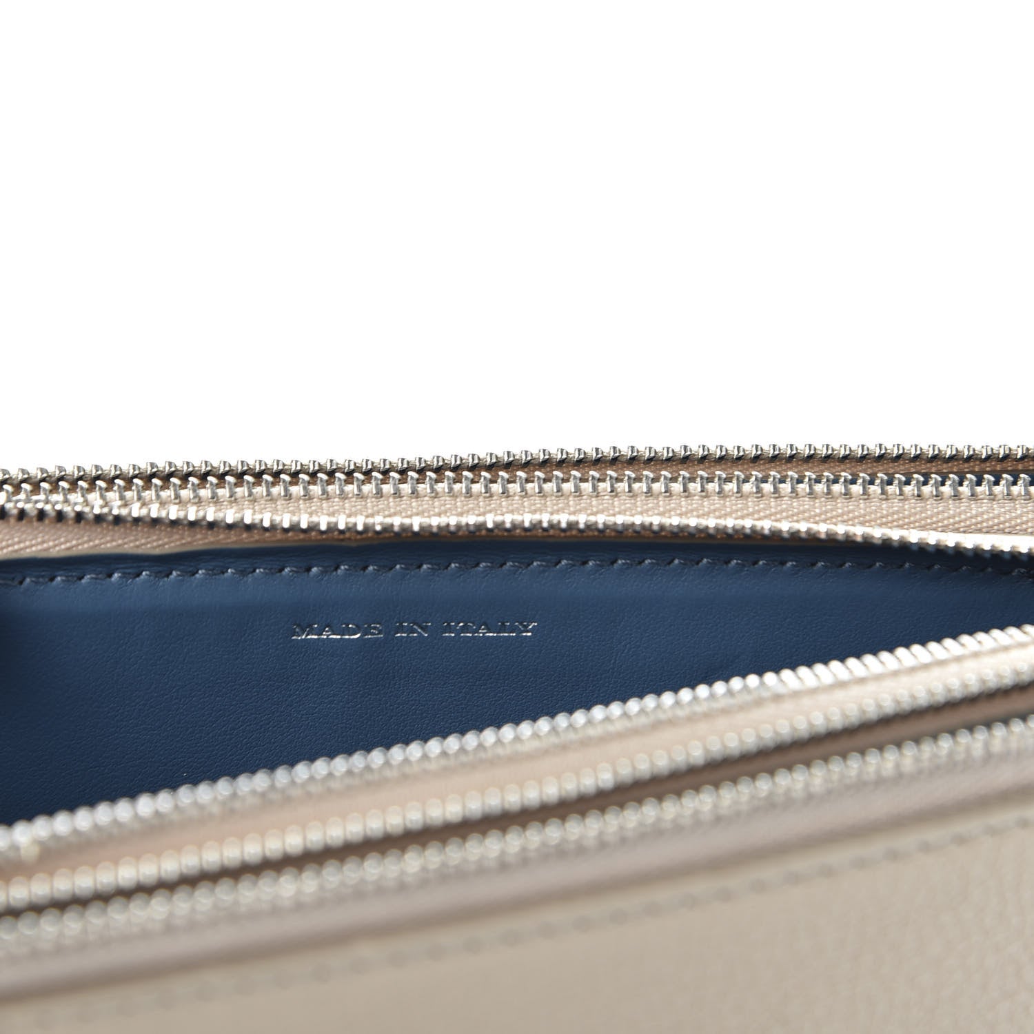 Burberry Grainy Goatskin Penhurst D-Ring Triple Zip Crossbody Bag Beige 8 of 9