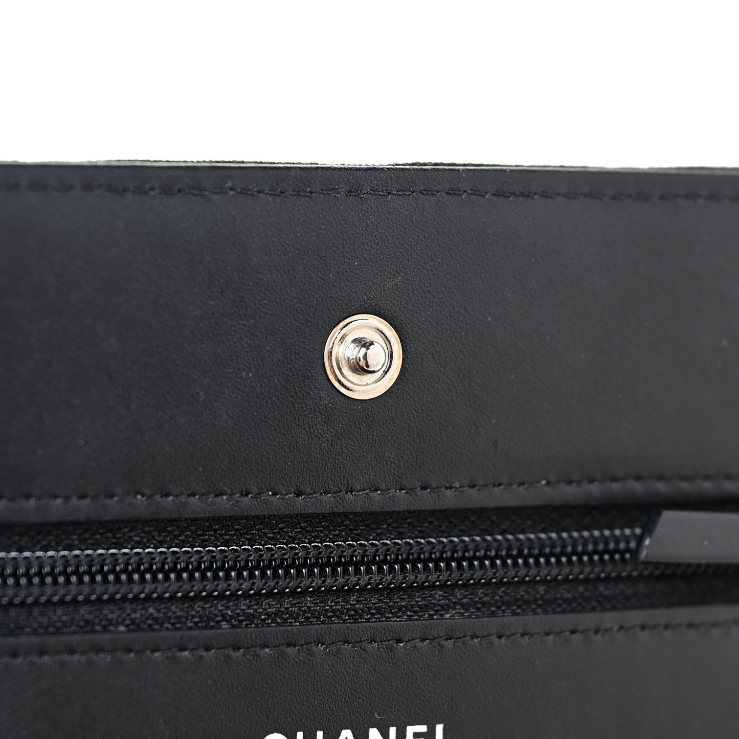 Jersey Quilted Reissue Wallet On Chain WOC Black