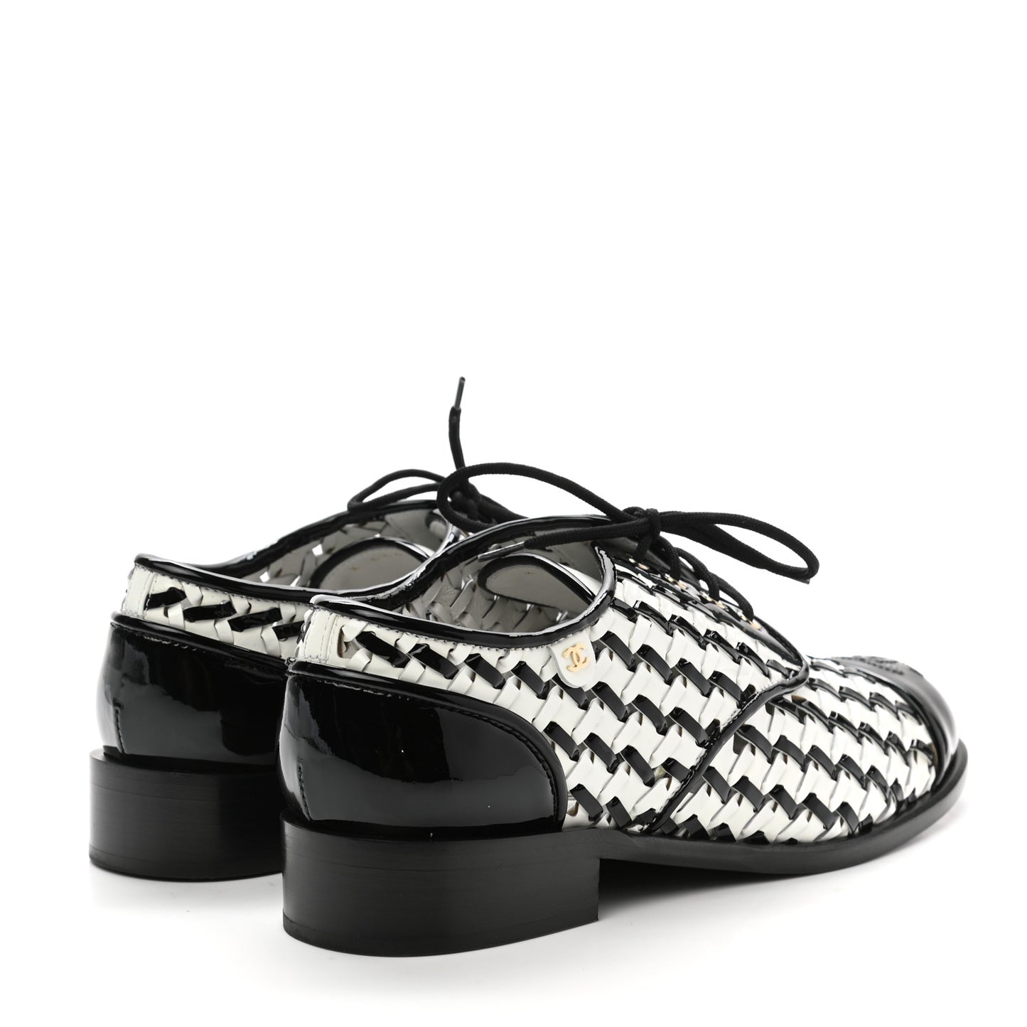 Lambskin Braided Patent CC Lace Up Oxfords 39 Black White